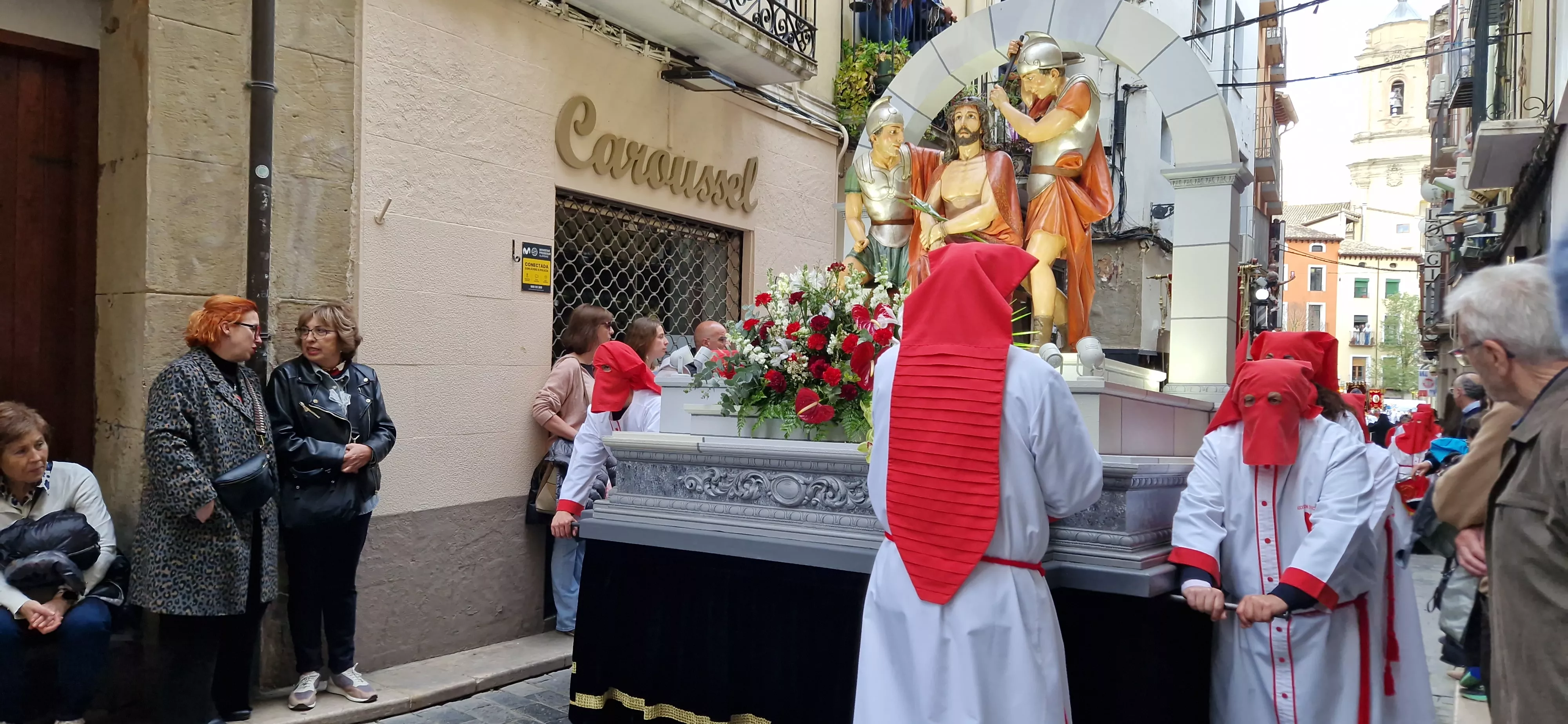 Procesión del Santo Entierro de Huesca. Foto Myriam Martínez 