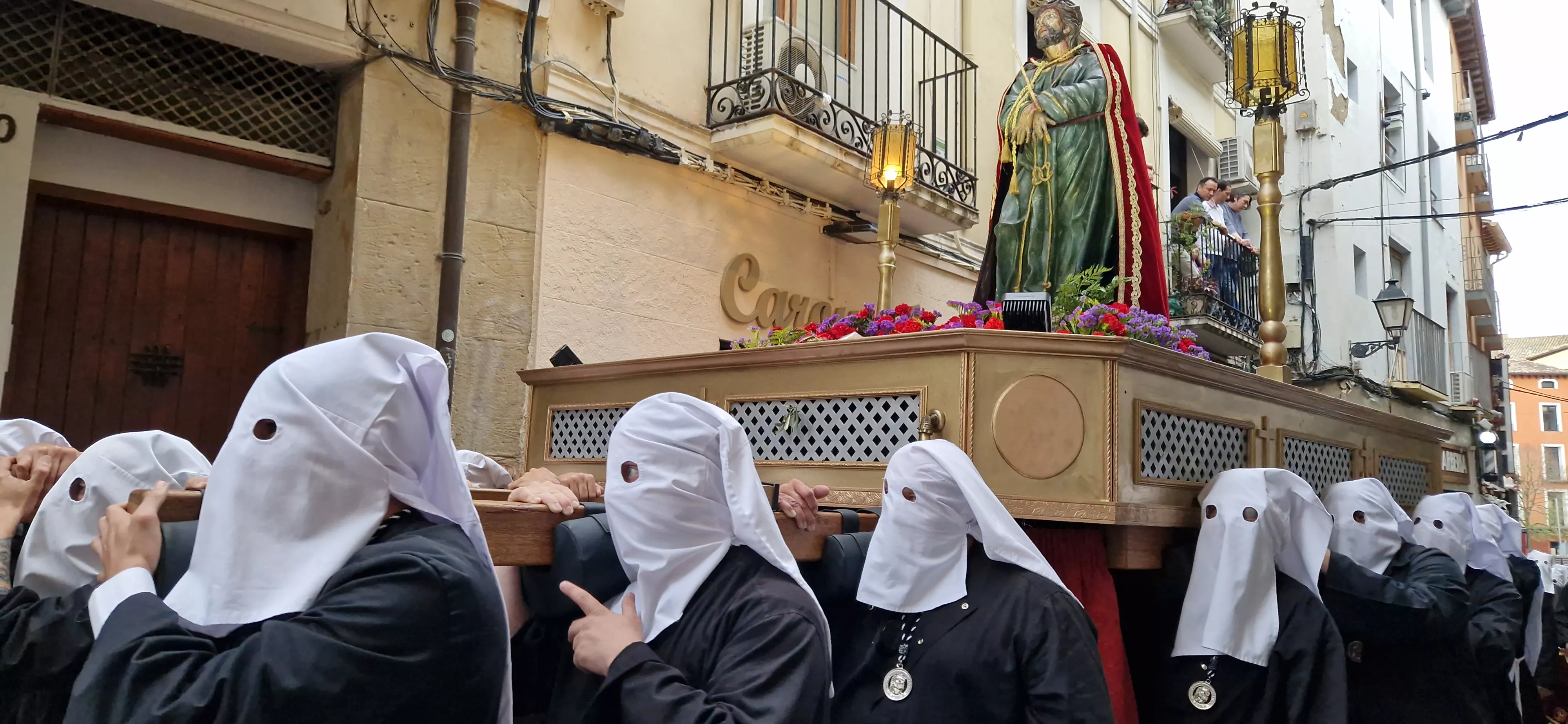 Procesión del Santo Entierro de Huesca. Foto Myriam Martínez 