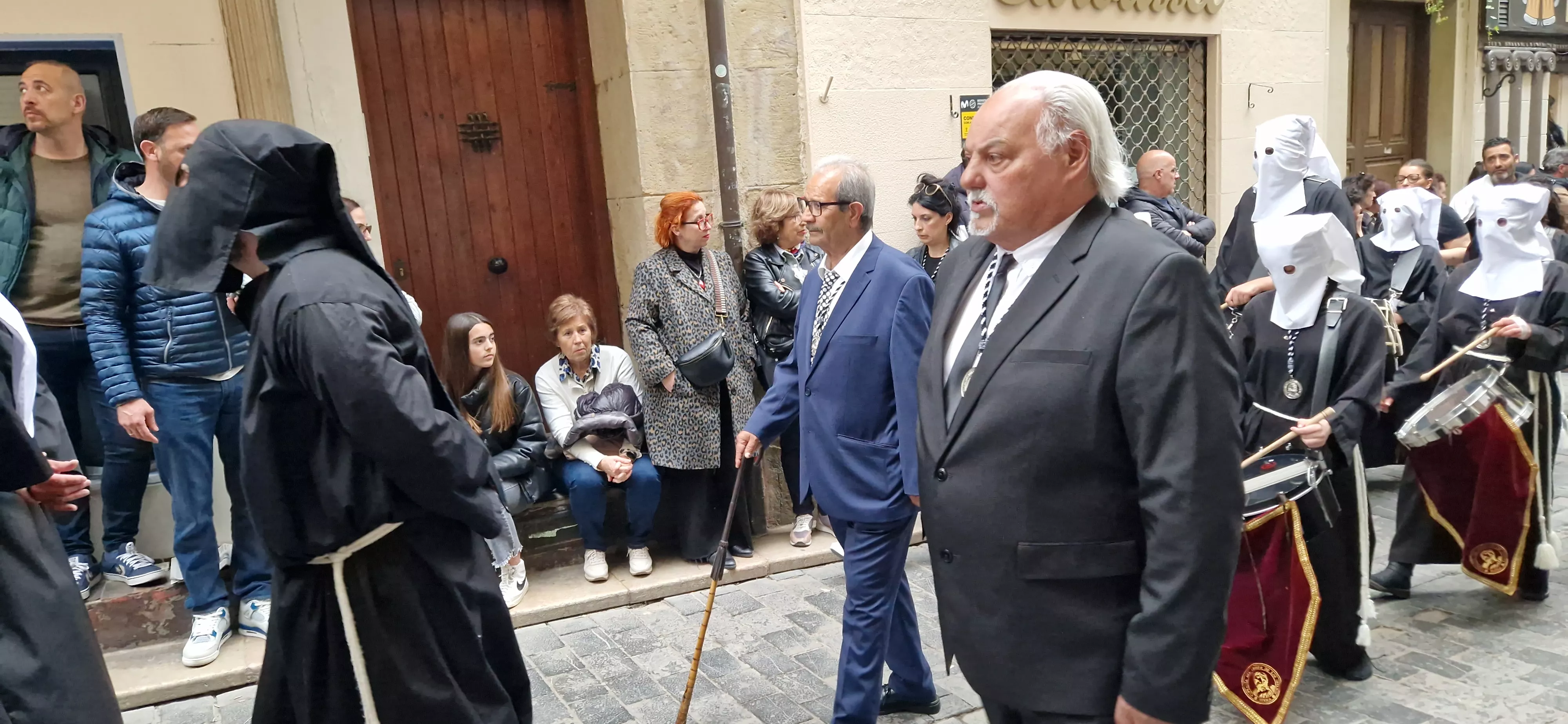 Procesión del Santo Entierro de Huesca. Foto Myriam Martínez 