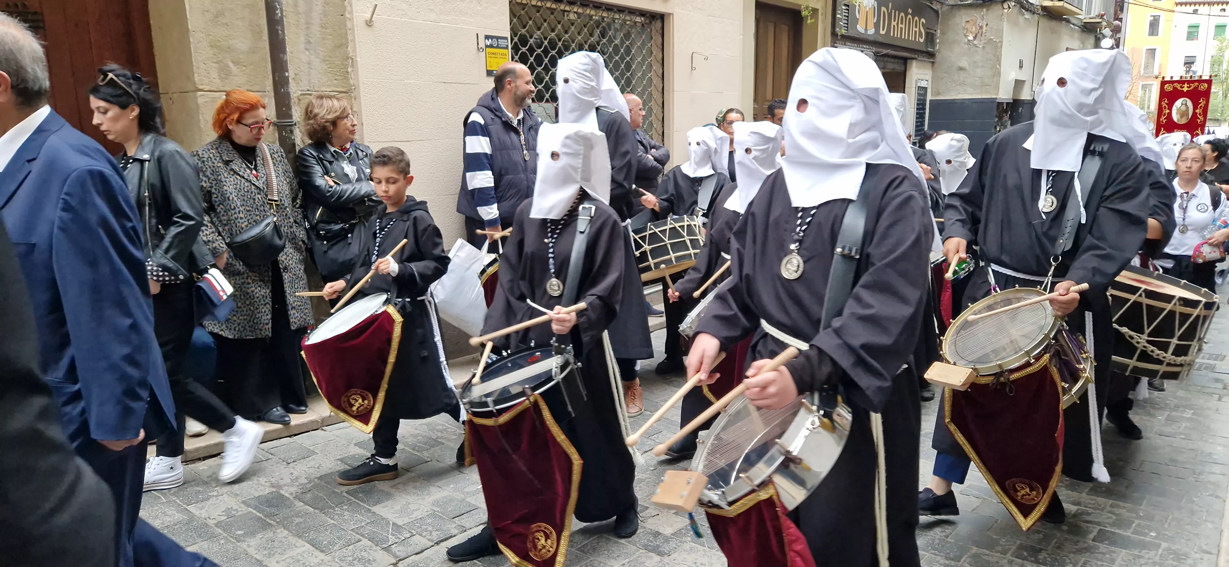 Procesión del Santo Entierro de Huesca. Foto Myriam Martínez 