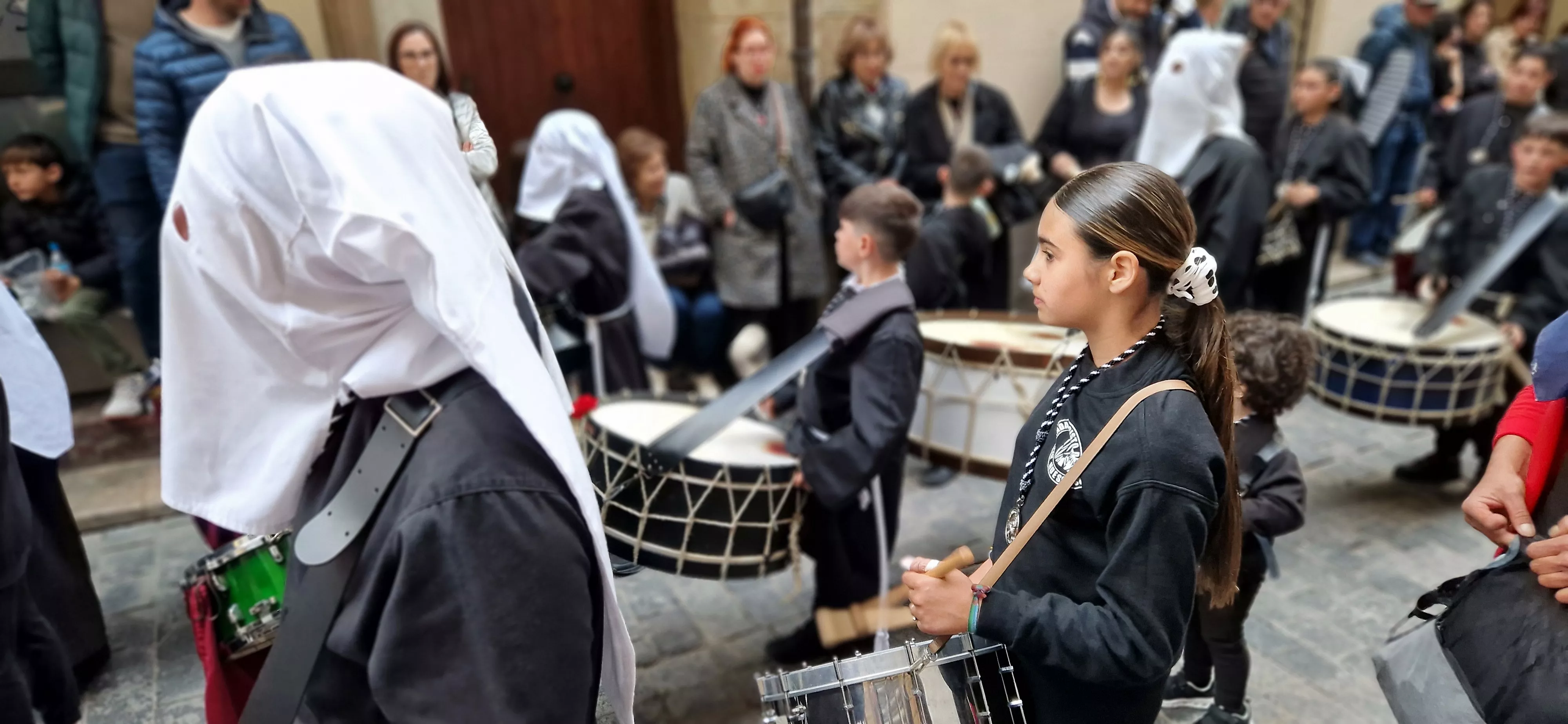 Procesión del Santo Entierro de Huesca. Foto Myriam Martínez 