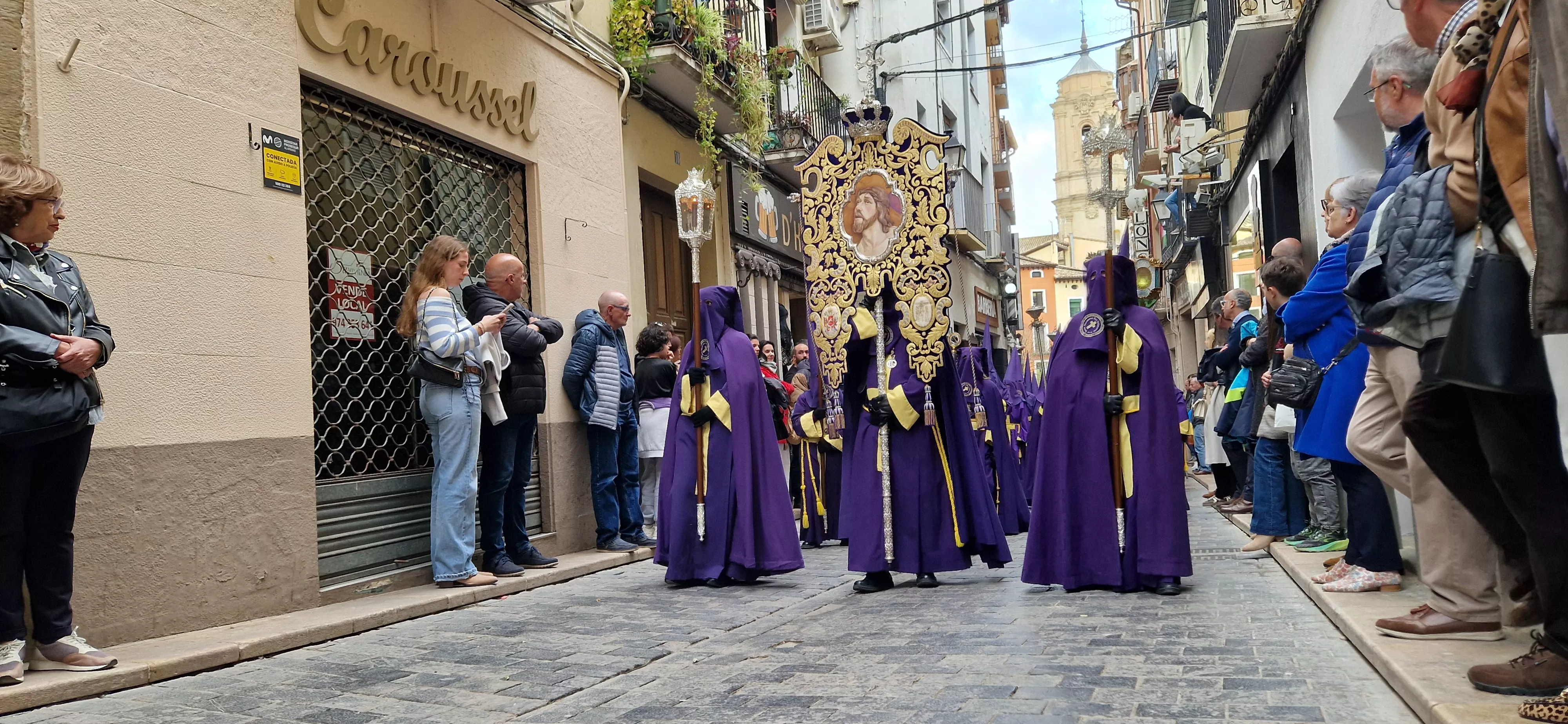 Procesión del Santo Entierro de Huesca. Foto Myriam Martínez 