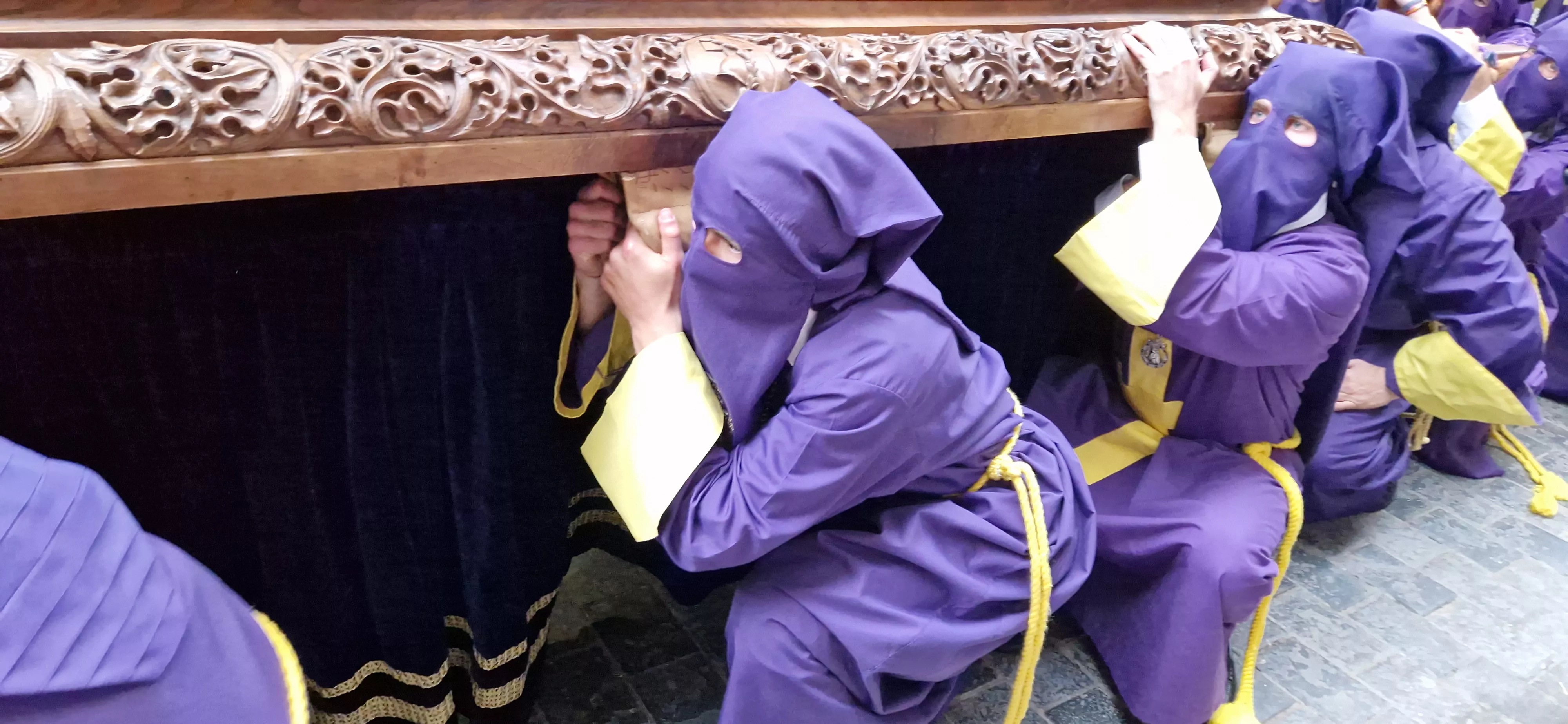 Procesión del Santo Entierro de Huesca. Foto Myriam Martínez 