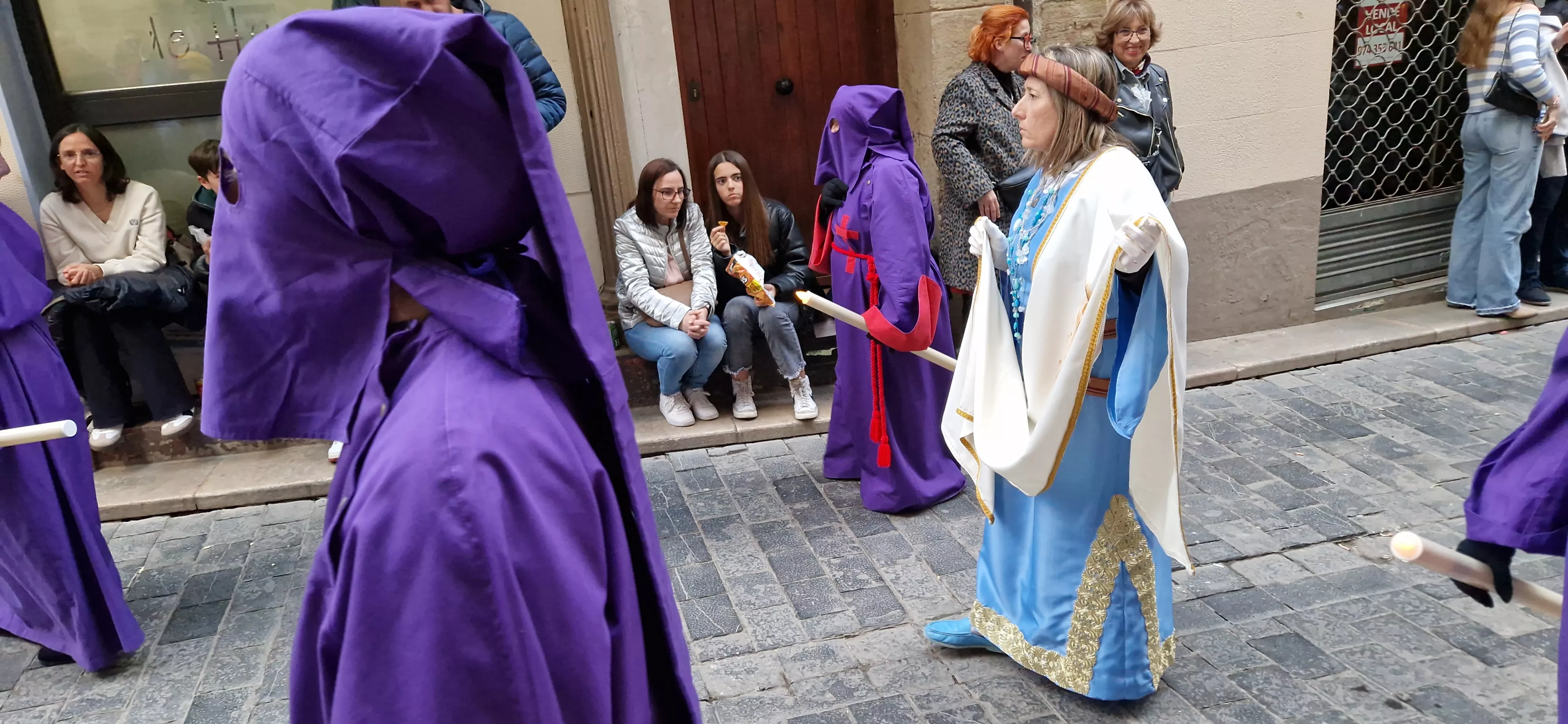 Procesión del Santo Entierro de Huesca. Foto Myriam Martínez 