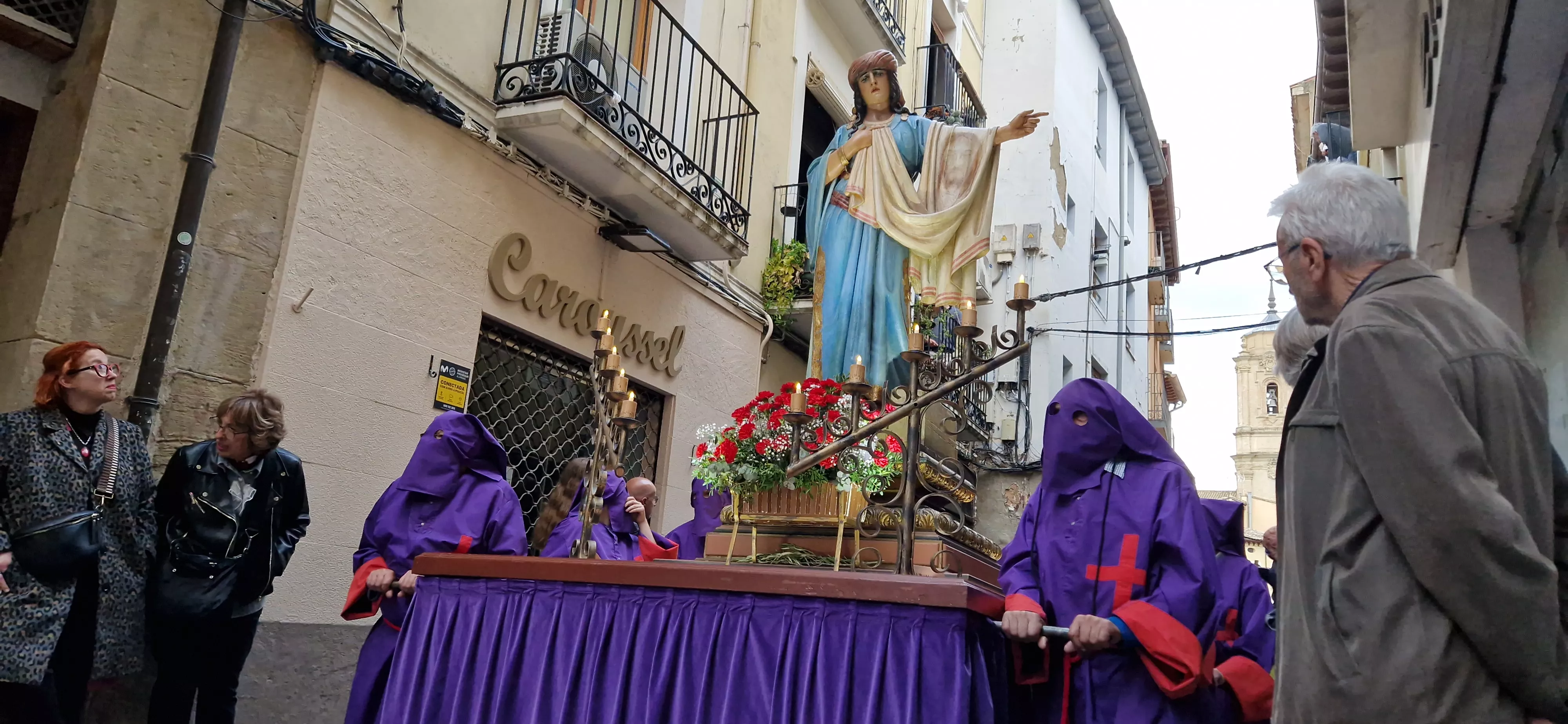 Procesión del Santo Entierro de Huesca. Foto Myriam Martínez 