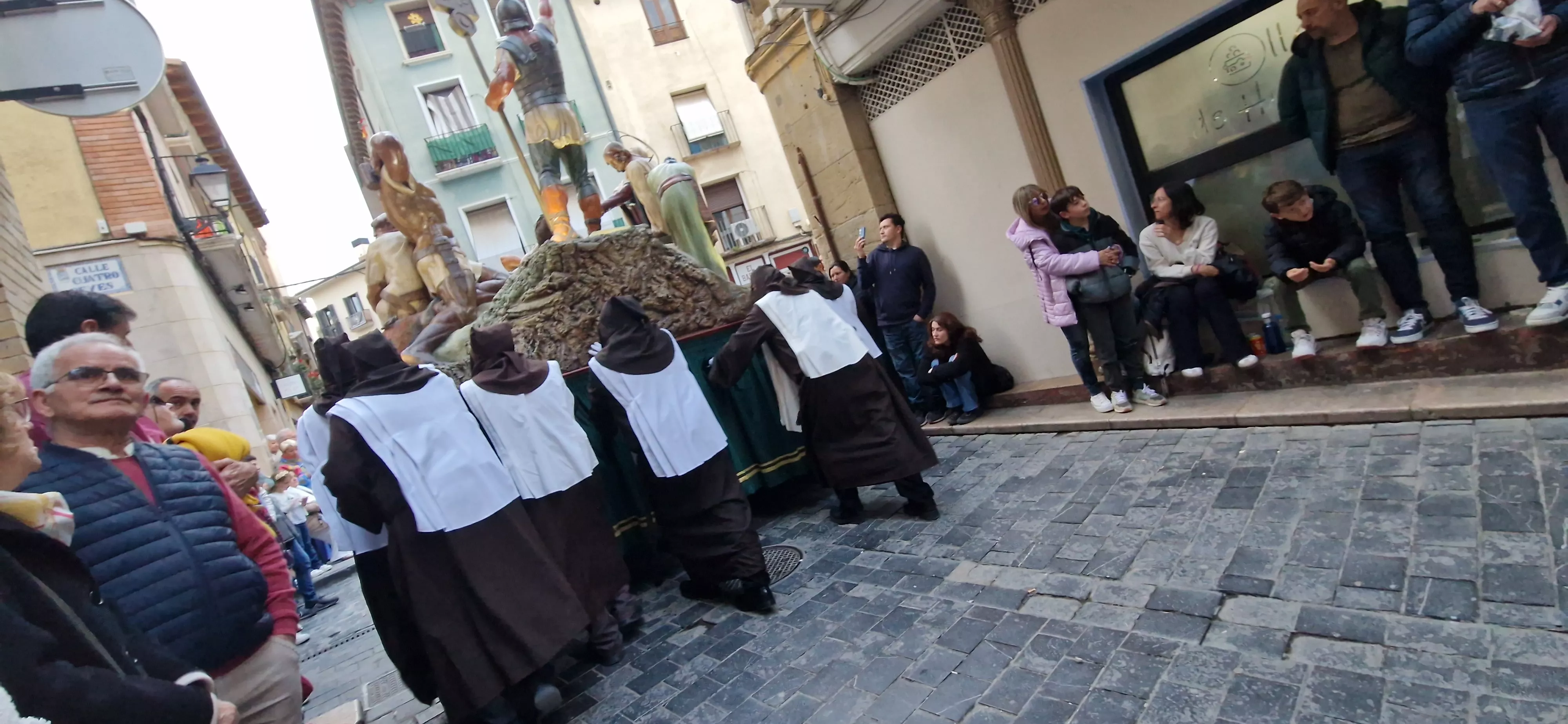 Procesión del Santo Entierro de Huesca. Foto Myriam Martínez 