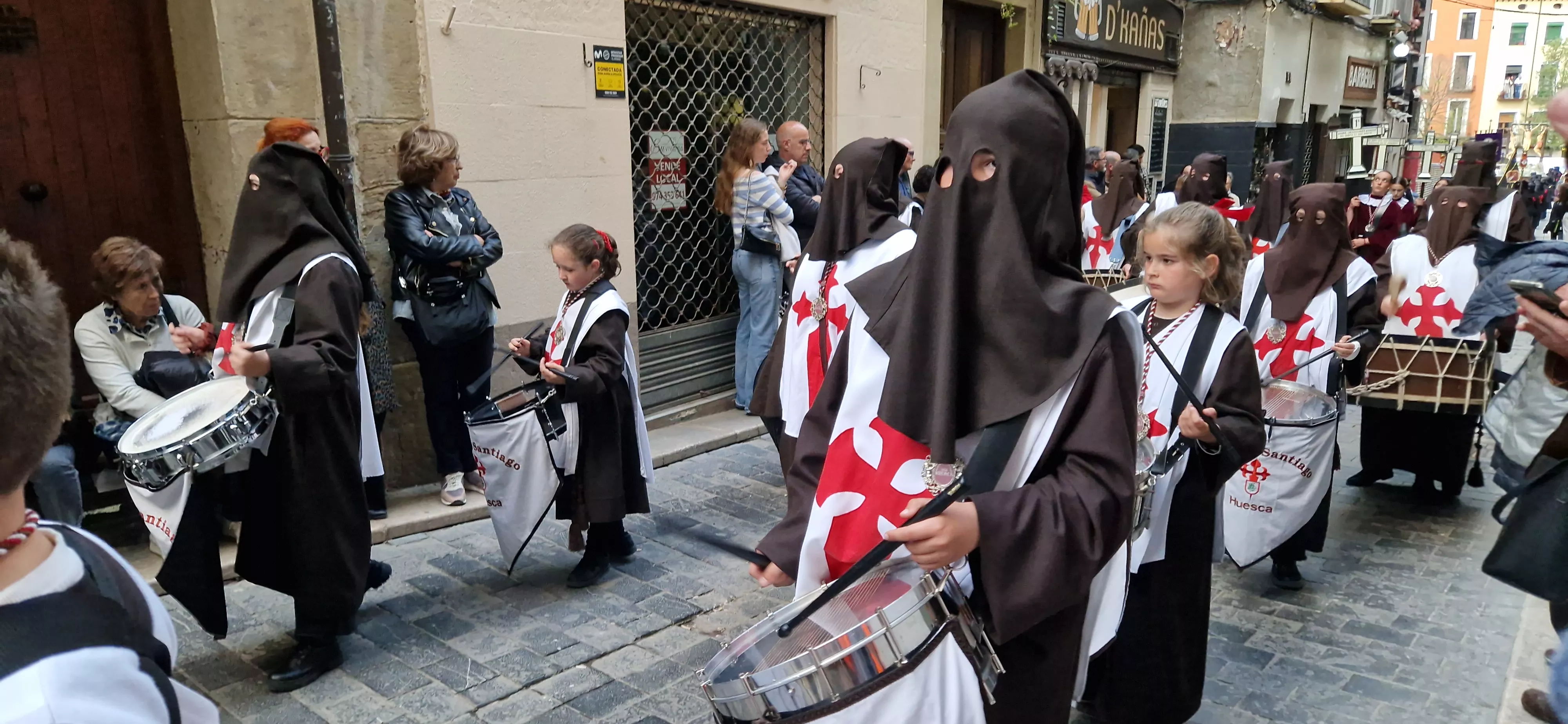 Procesión del Santo Entierro de Huesca. Foto Myriam Martínez 