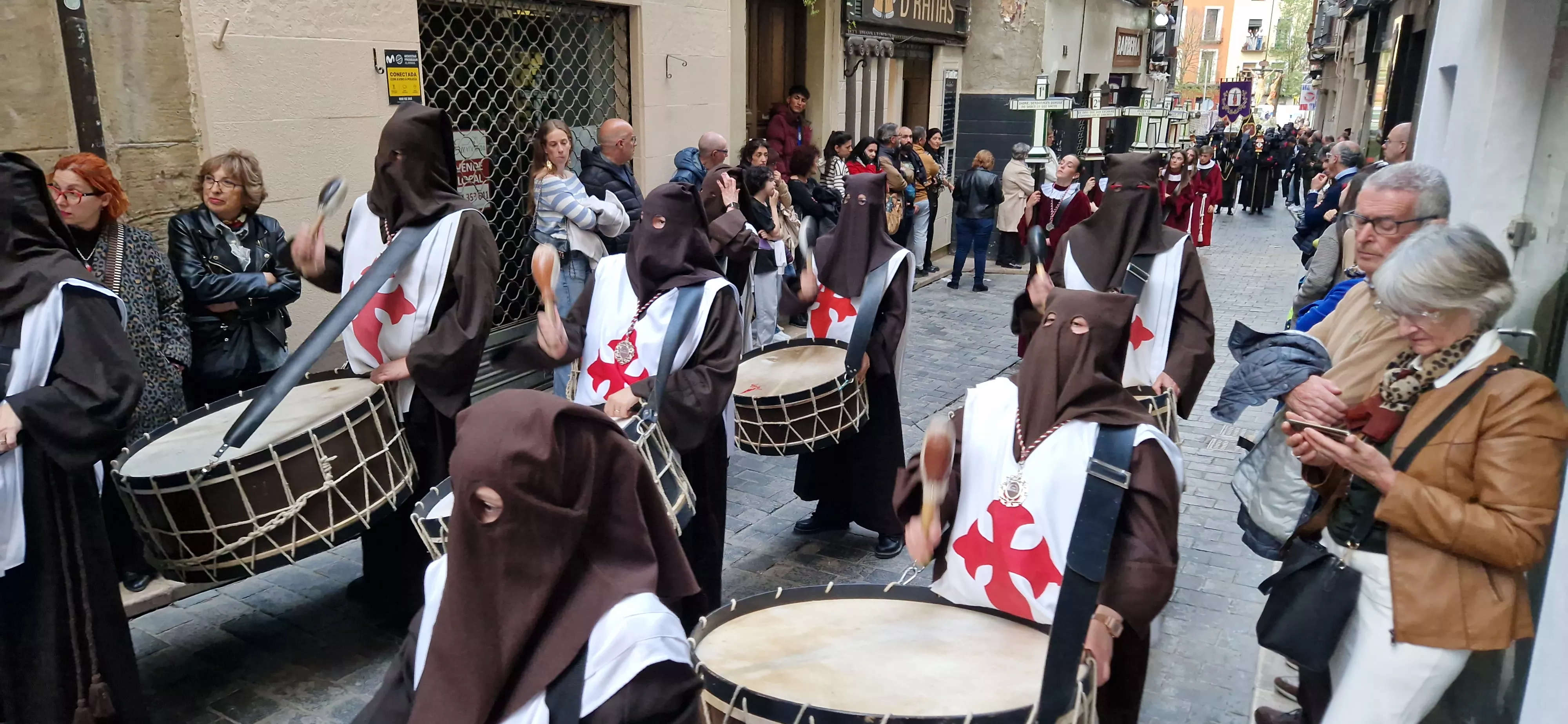 Procesión del Santo Entierro de Huesca. Foto Myriam Martínez 