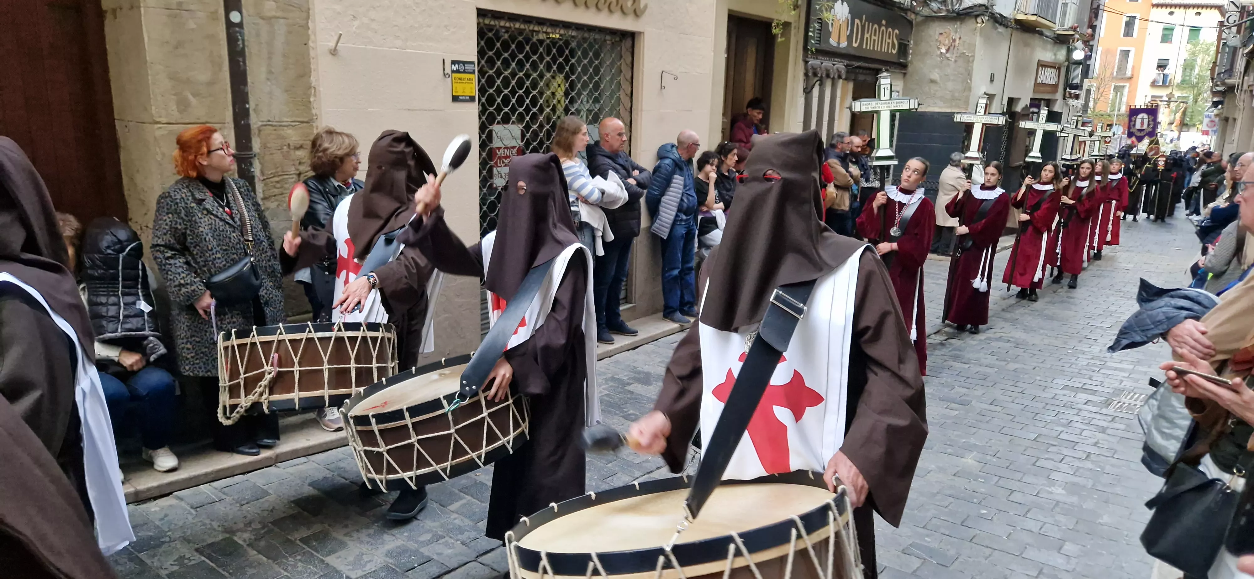 Procesión del Santo Entierro de Huesca. Foto Myriam Martínez 