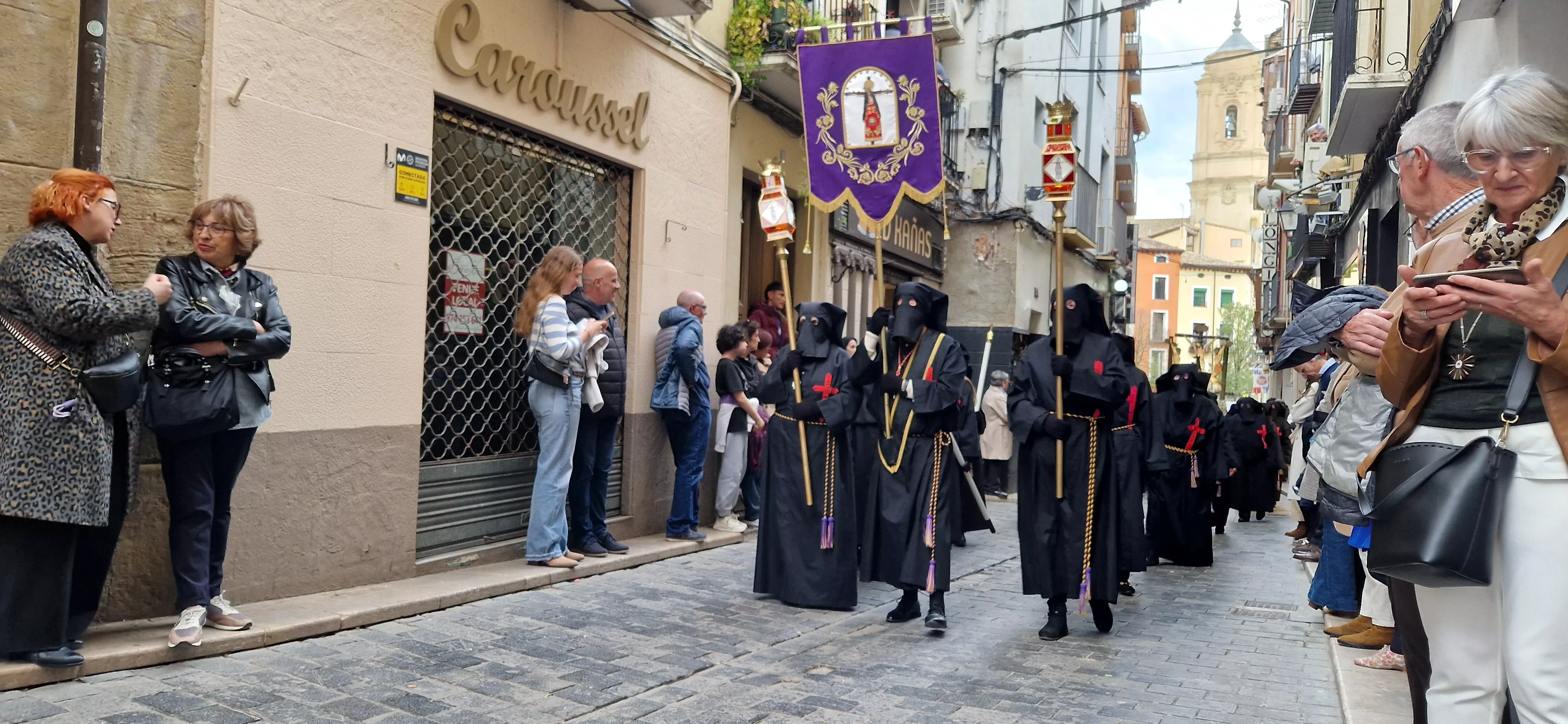 Procesión del Santo Entierro de Huesca. Foto Myriam Martínez 