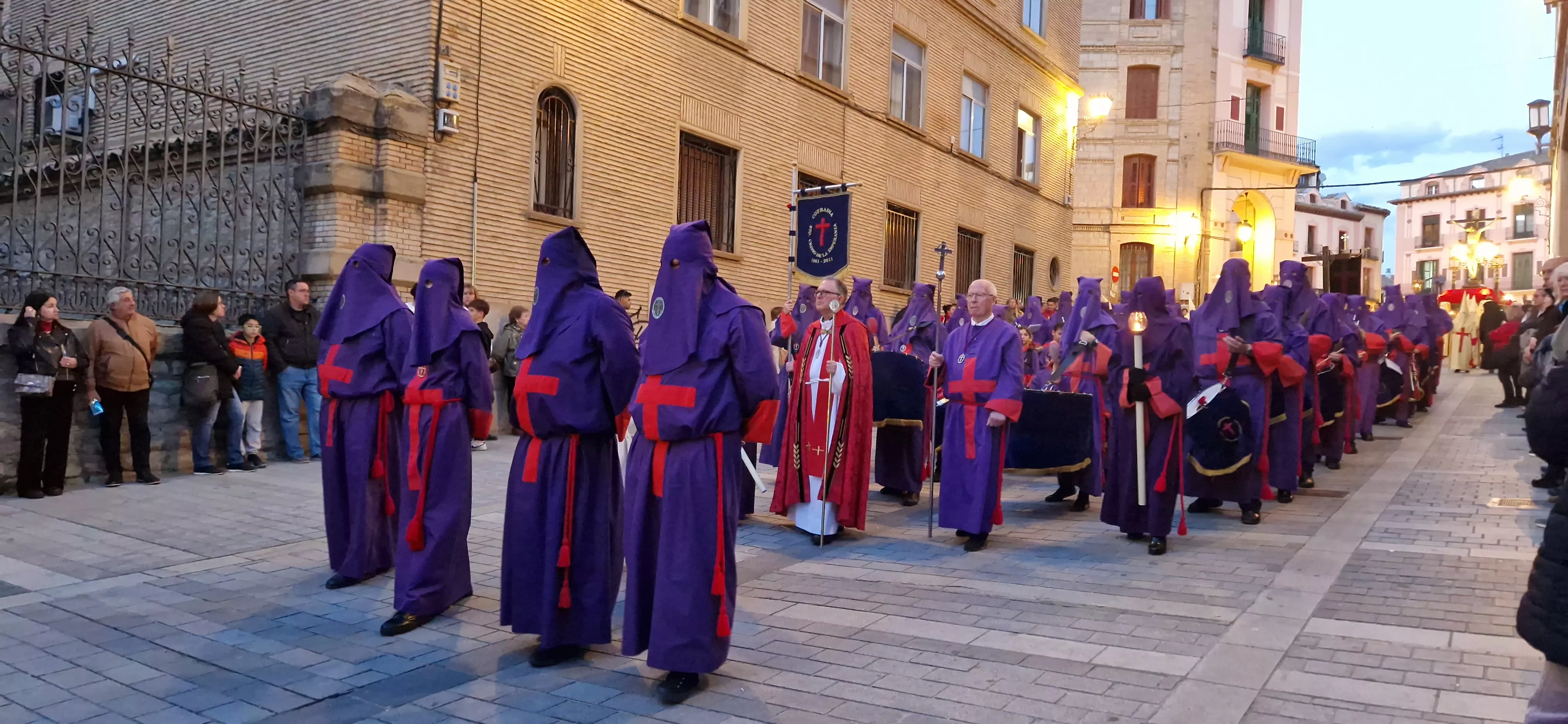 Procesión del Santo Entierro de Huesca. Foto Myriam Martínez 