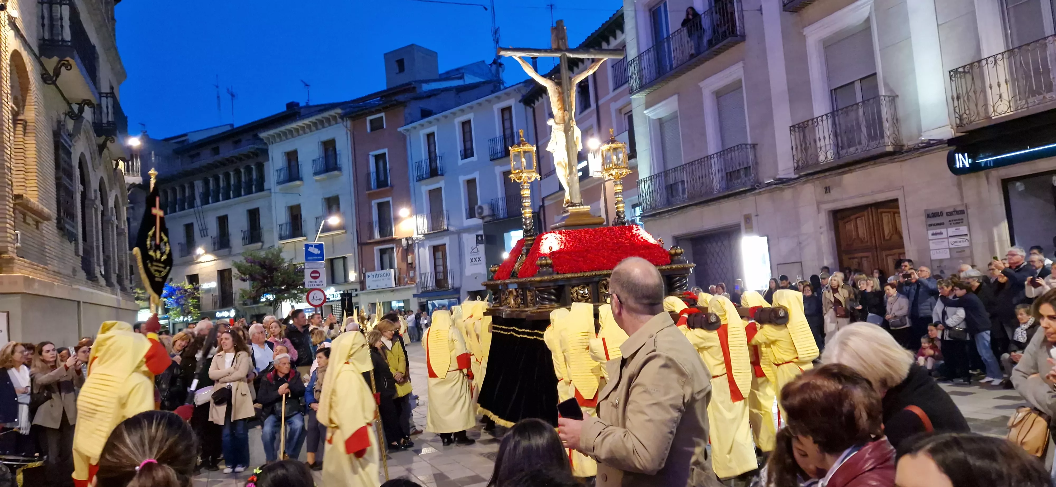 Procesión del Santo Entierro de Huesca. Foto Myriam Martínez 