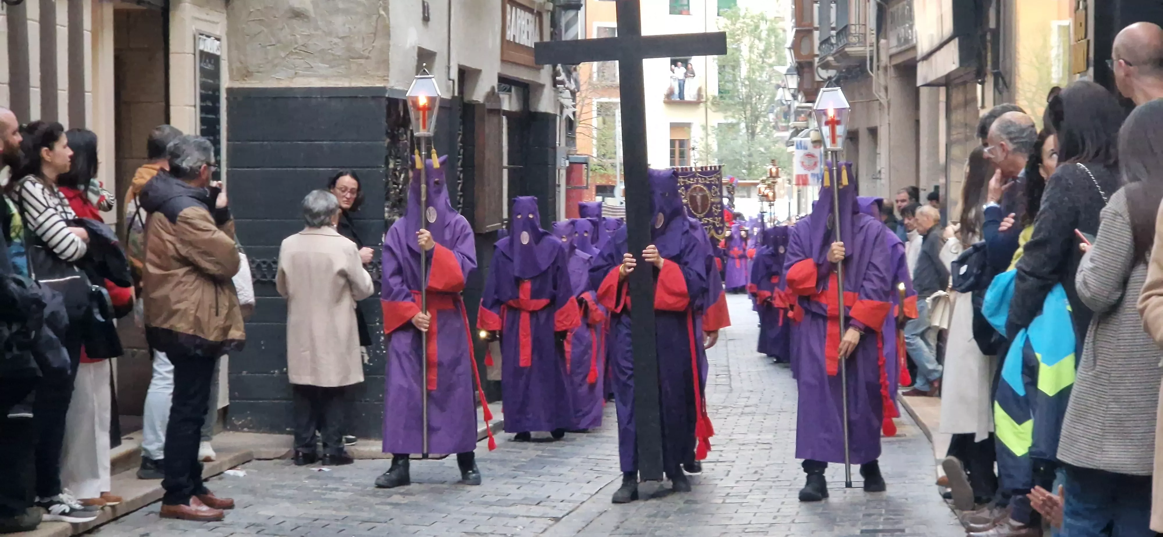 Procesión del Santo Entierro de Huesca. Foto Myriam Martínez 