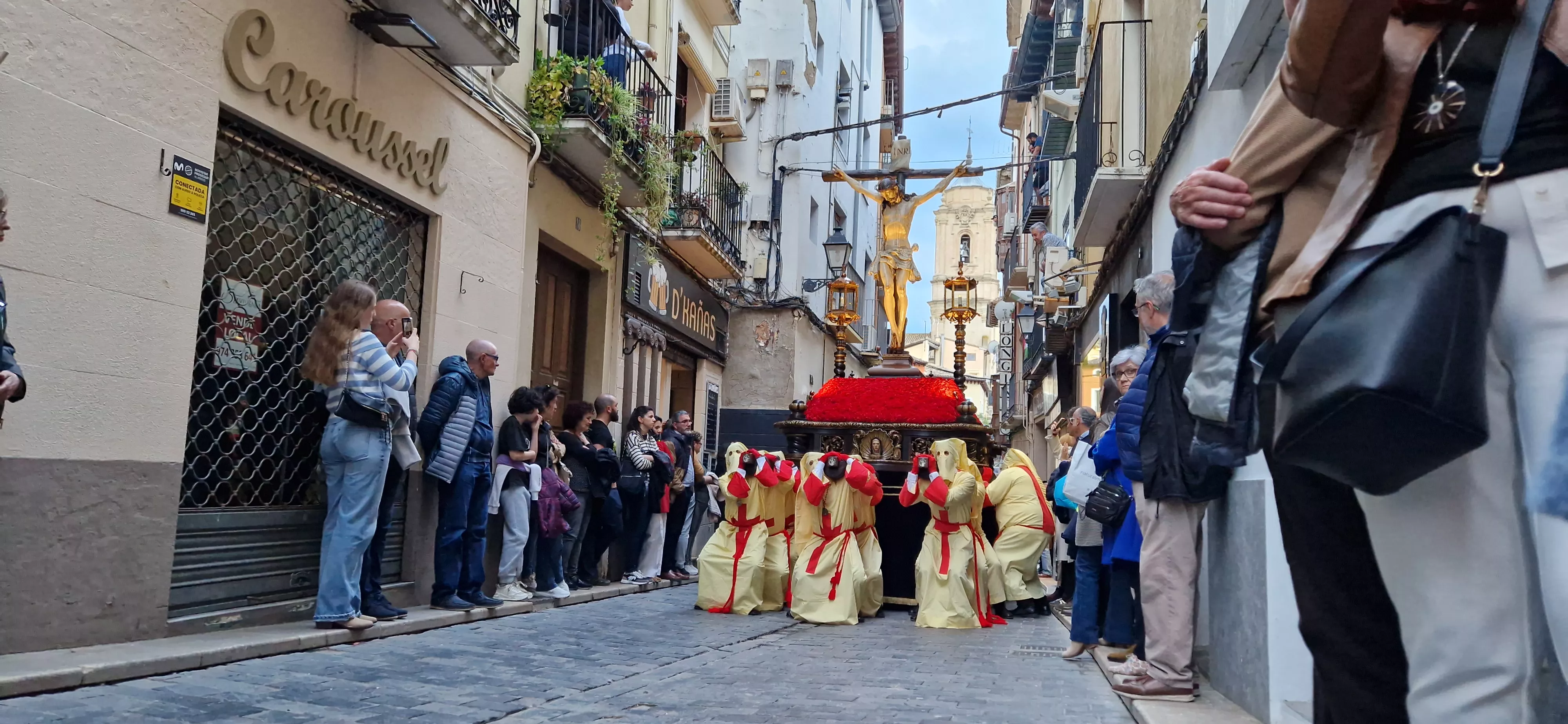 Procesión del Santo Entierro de Huesca. Foto Myriam Martínez 