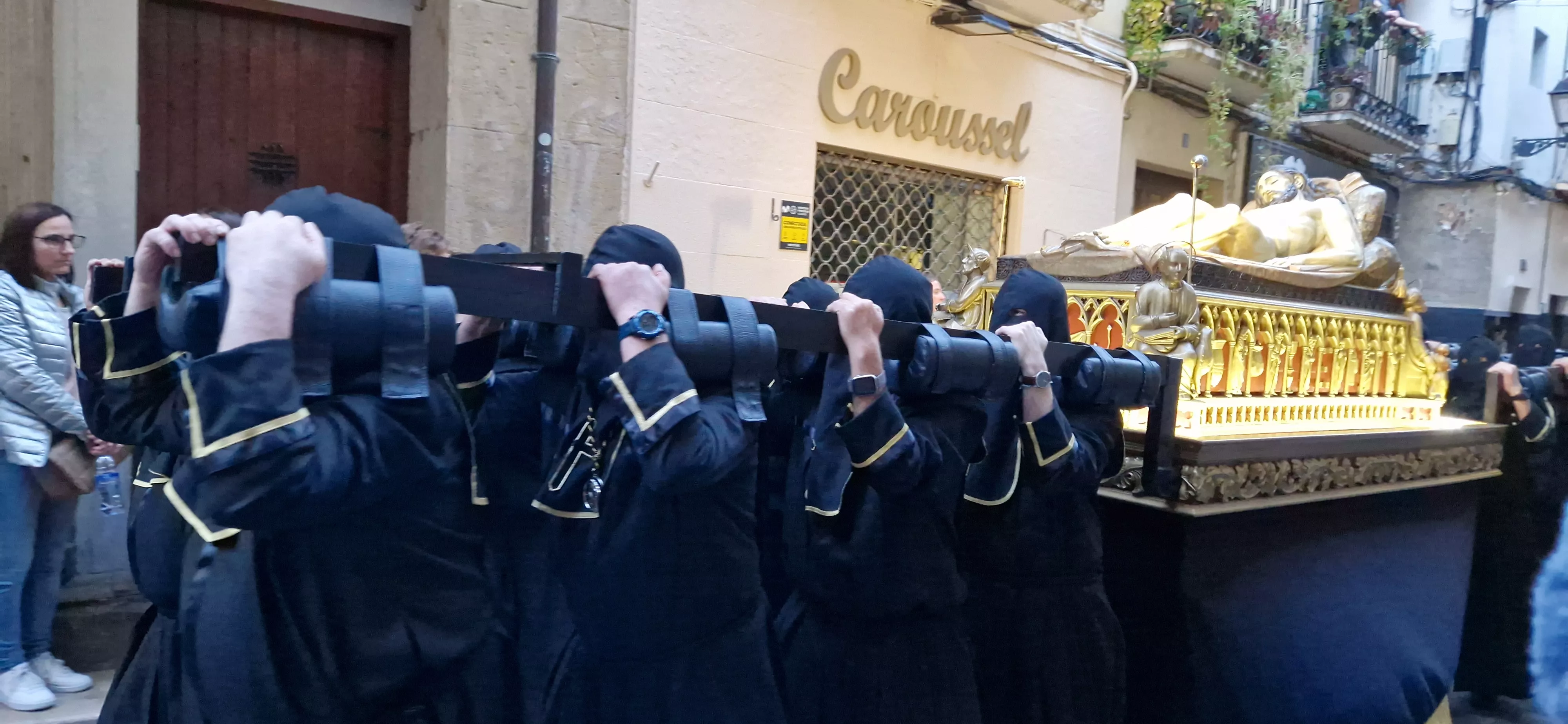 Procesión del Santo Entierro de Huesca. Foto Myriam Martínez 