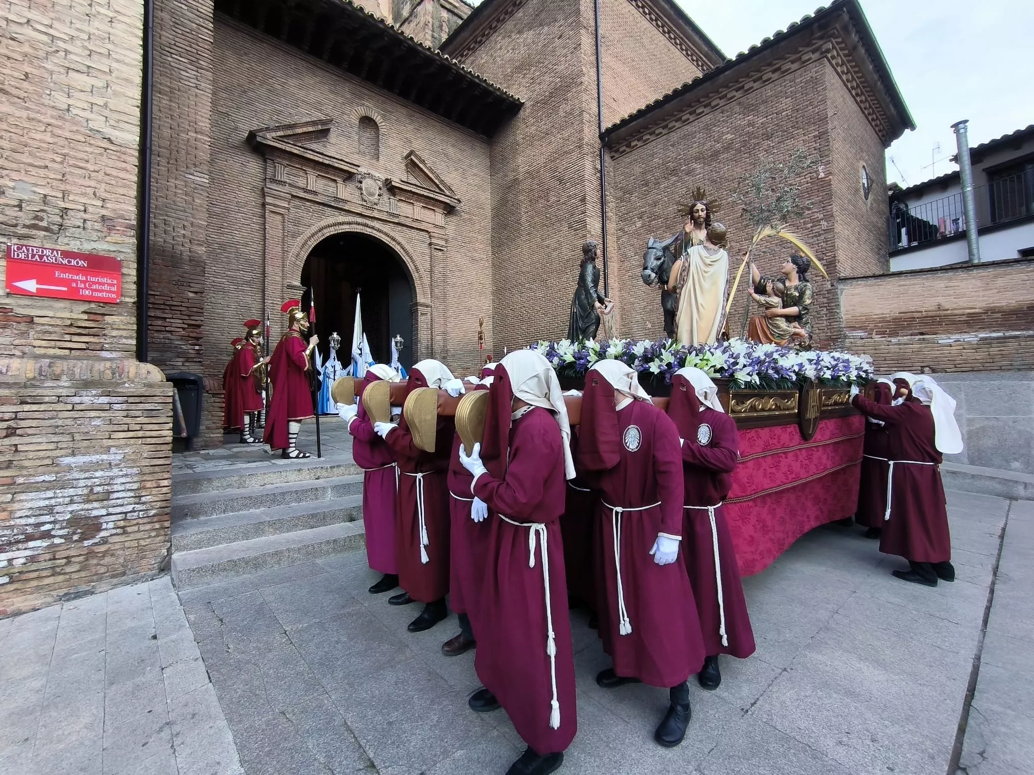 Procesión del Santo Entierro de Barbastro. Foto Diócesis de Barbastro-Monzón 