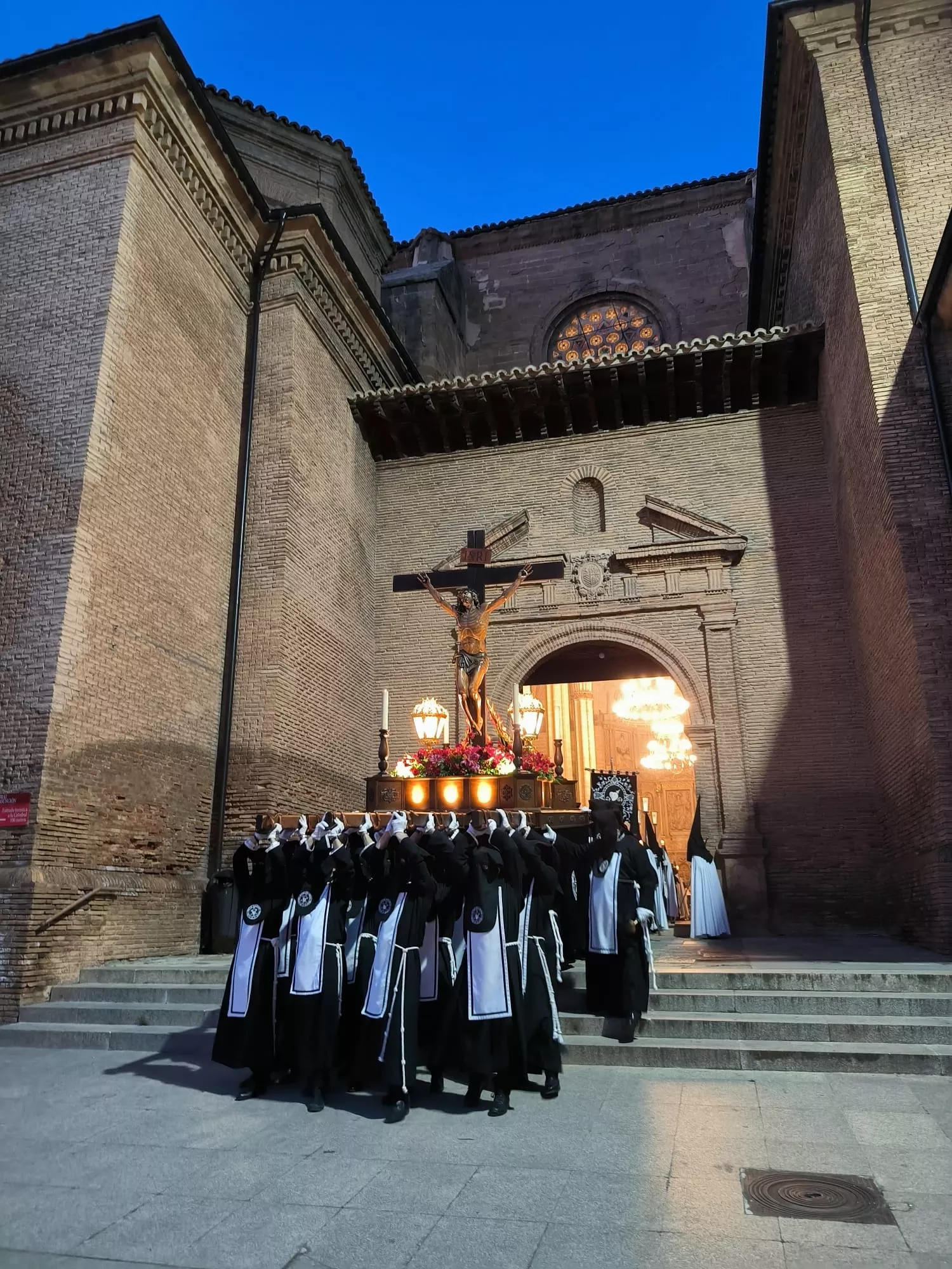 Procesión del Santo Entierro de Barbastro. Foto Diócesis de Barbastro-Monzón 