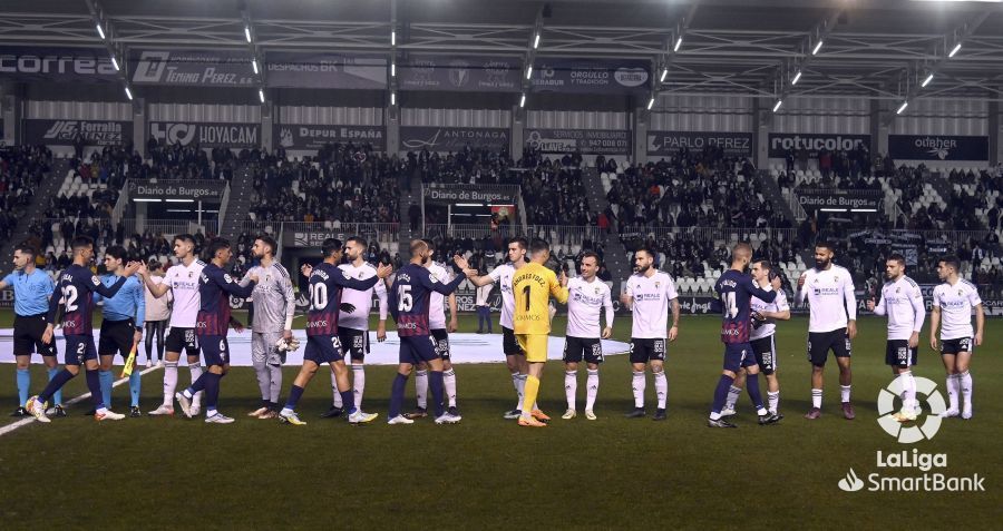 Imágenes del partido Burgos Huesca. Foto La Liga