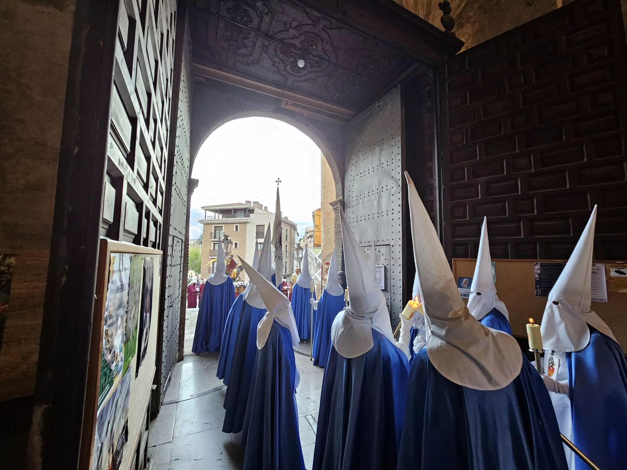 Procesión del Santo Entierro de Barbastro. Foto José Luis Villar. Junta Coordinadora de Cofradías de Barbastro