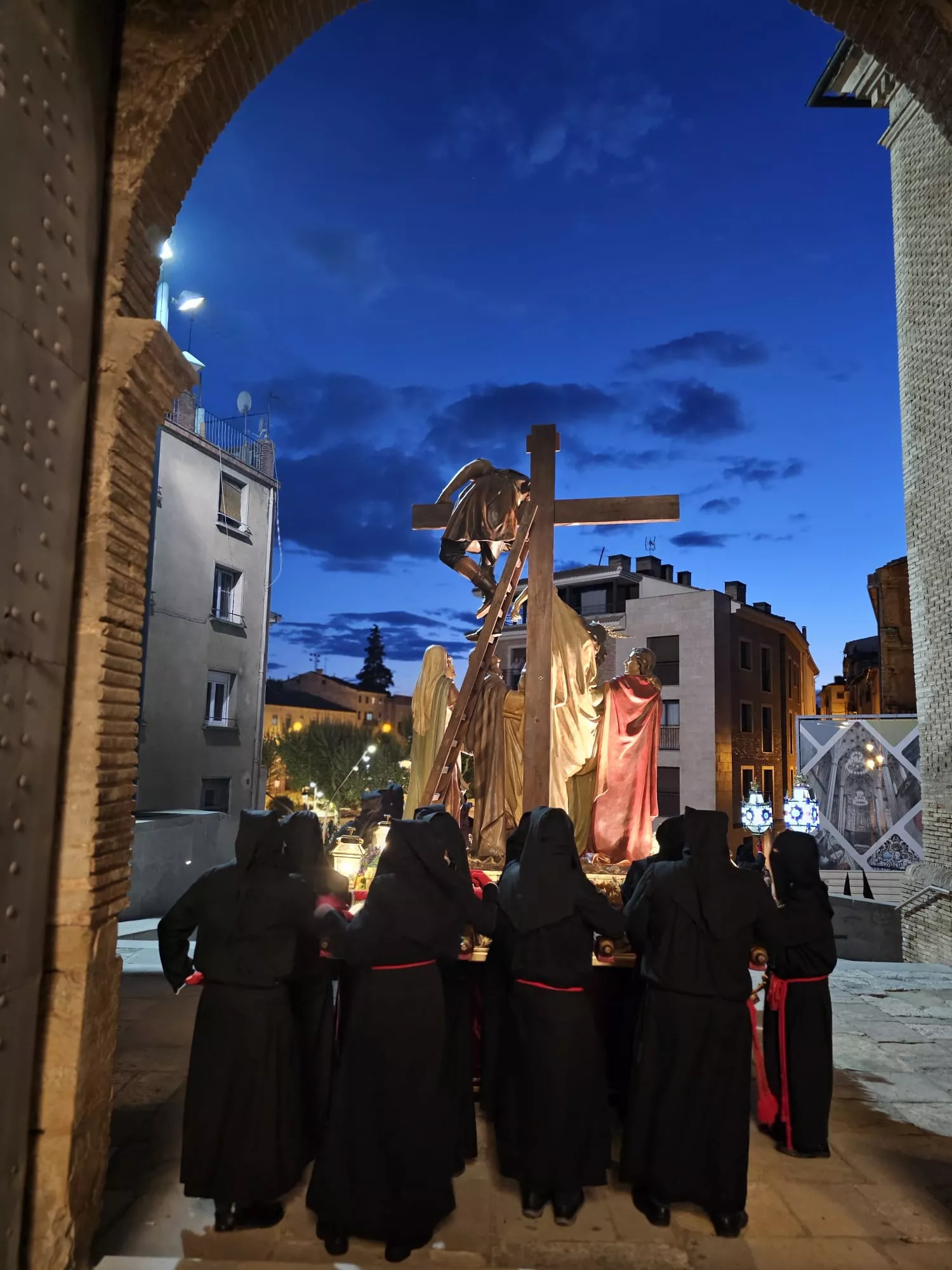 Procesión del Santo Entierro de Barbastro. Foto José Luis Villar. Junta Coordinadora de Cofradías de Barbastro