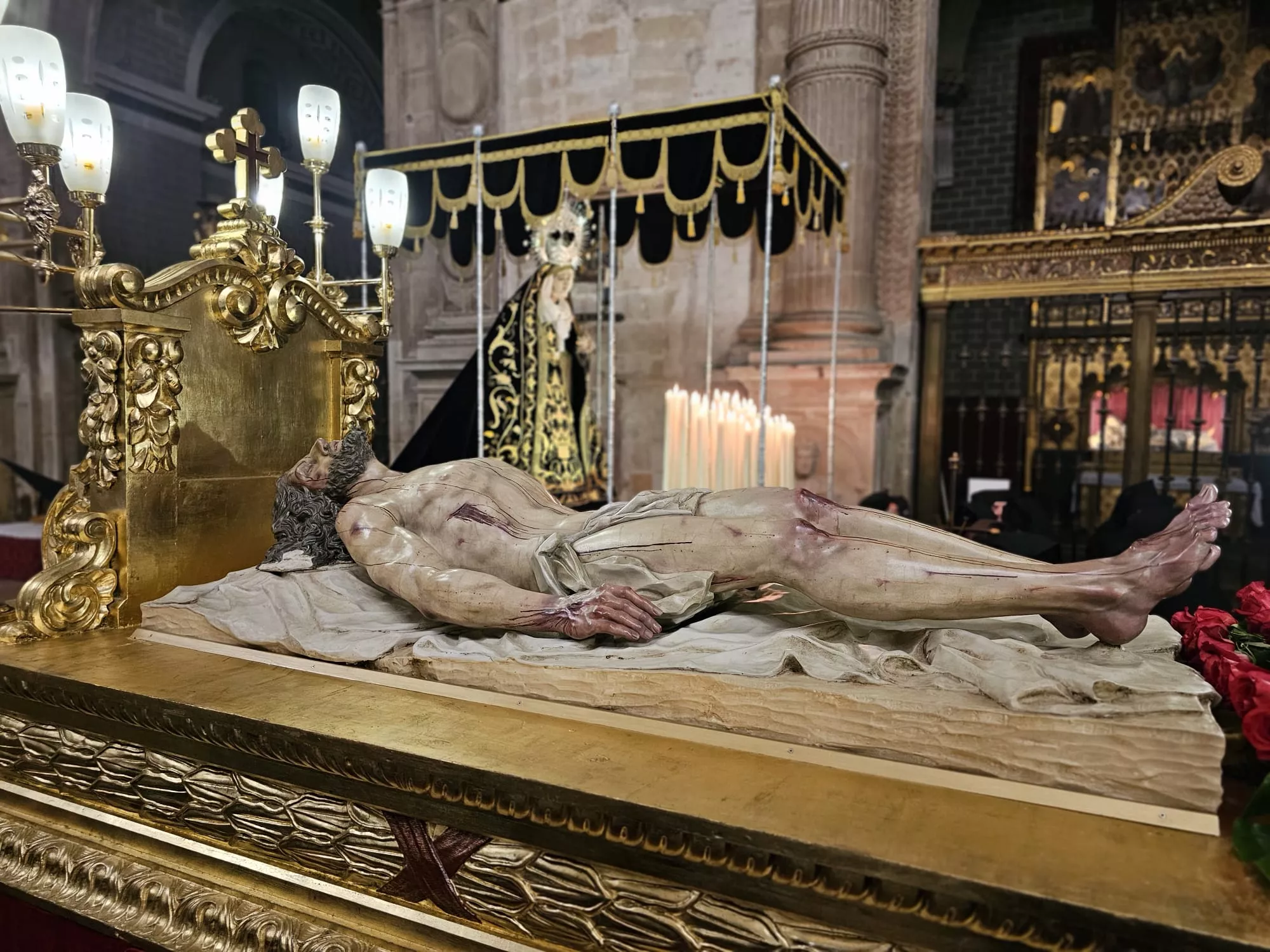 Procesión del Santo Entierro de Barbastro. Foto José Luis Villar. Junta Coordinadora de Cofradías de Barbastro