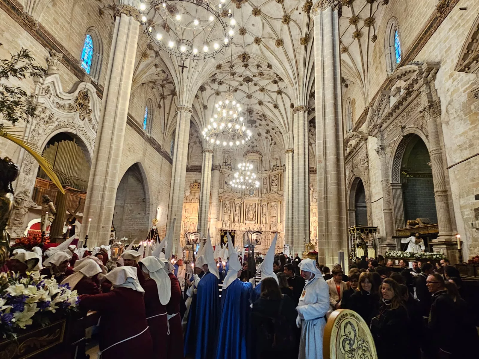 Procesión del Santo Entierro de Barbastro. Foto José Luis Villar. Junta Coordinadora de Cofradías de Barbastro