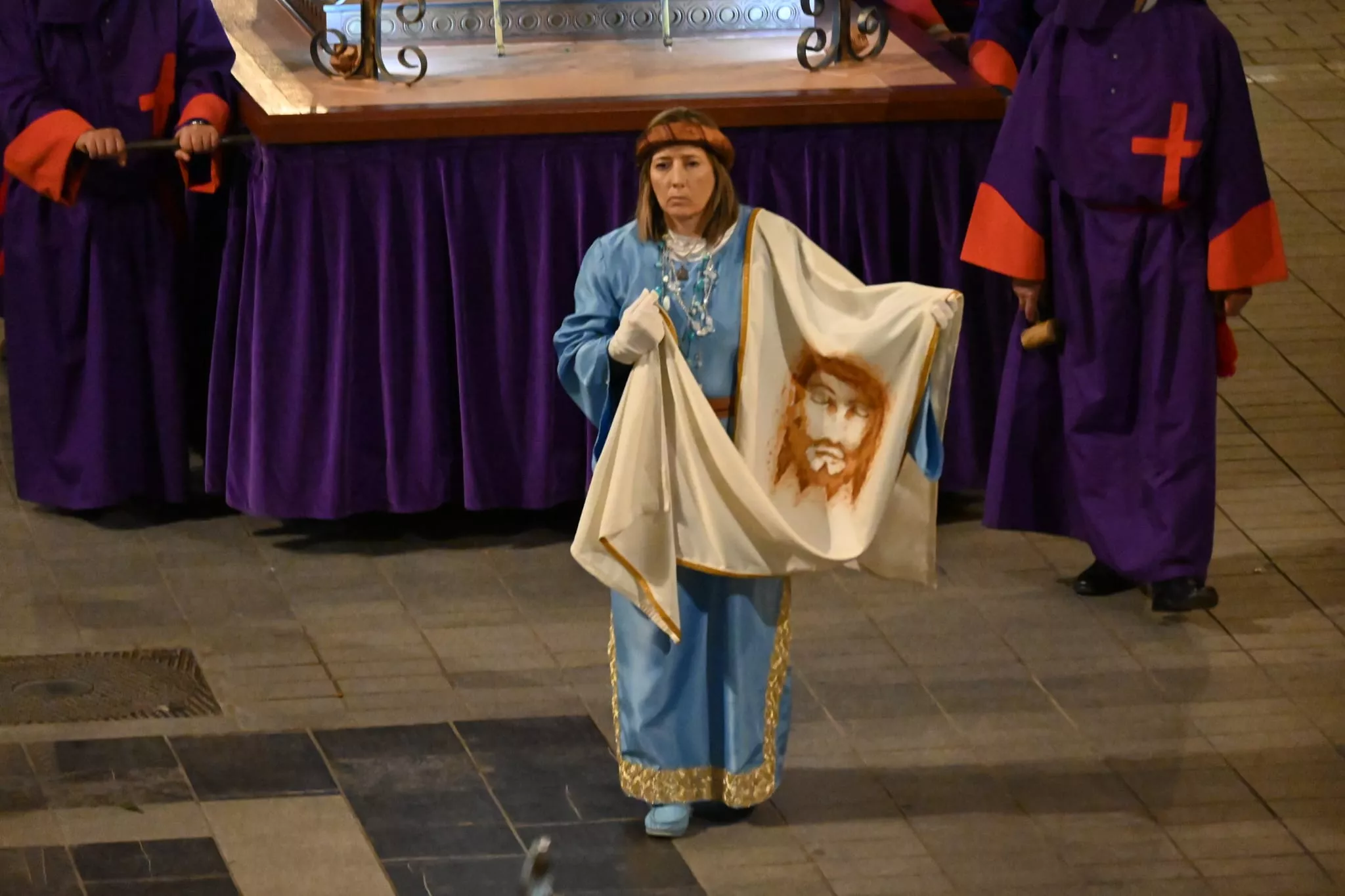 Procesión del Santo Entierro de Huesca. Foto Carlos Jalle Añaños