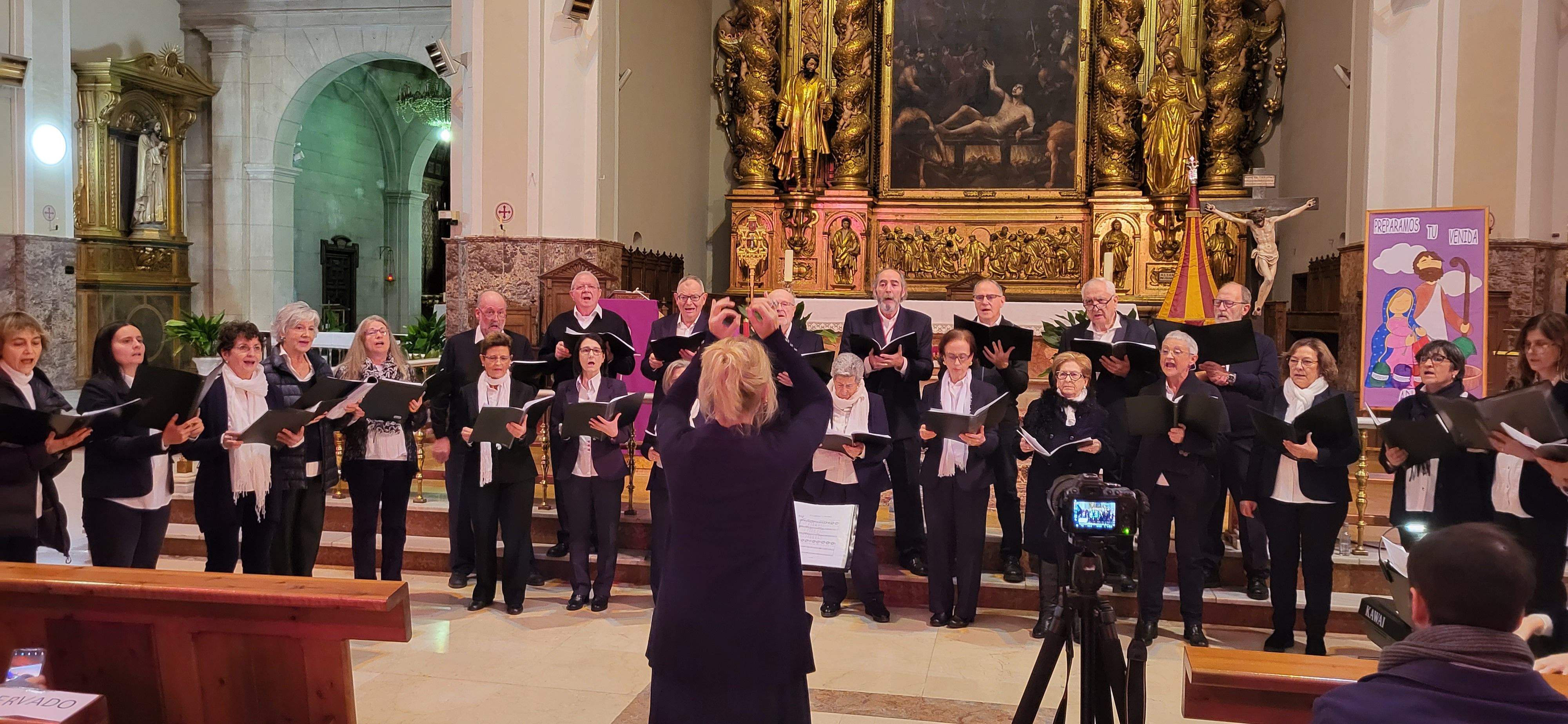 Concierto de María de la O y Navidad en la iglesia de San Lorenzo