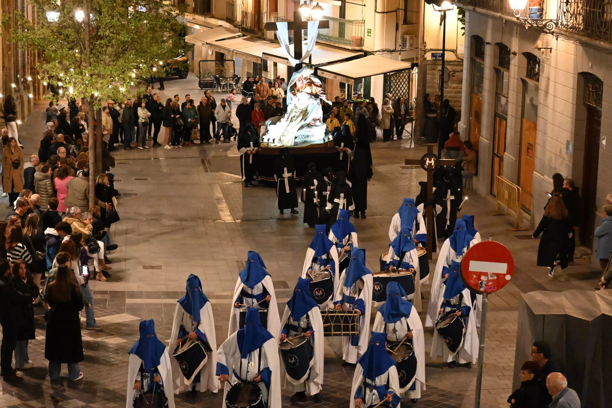 Procesión del Santo Entierro de Huesca. Foto Carlos Jalle Añaños