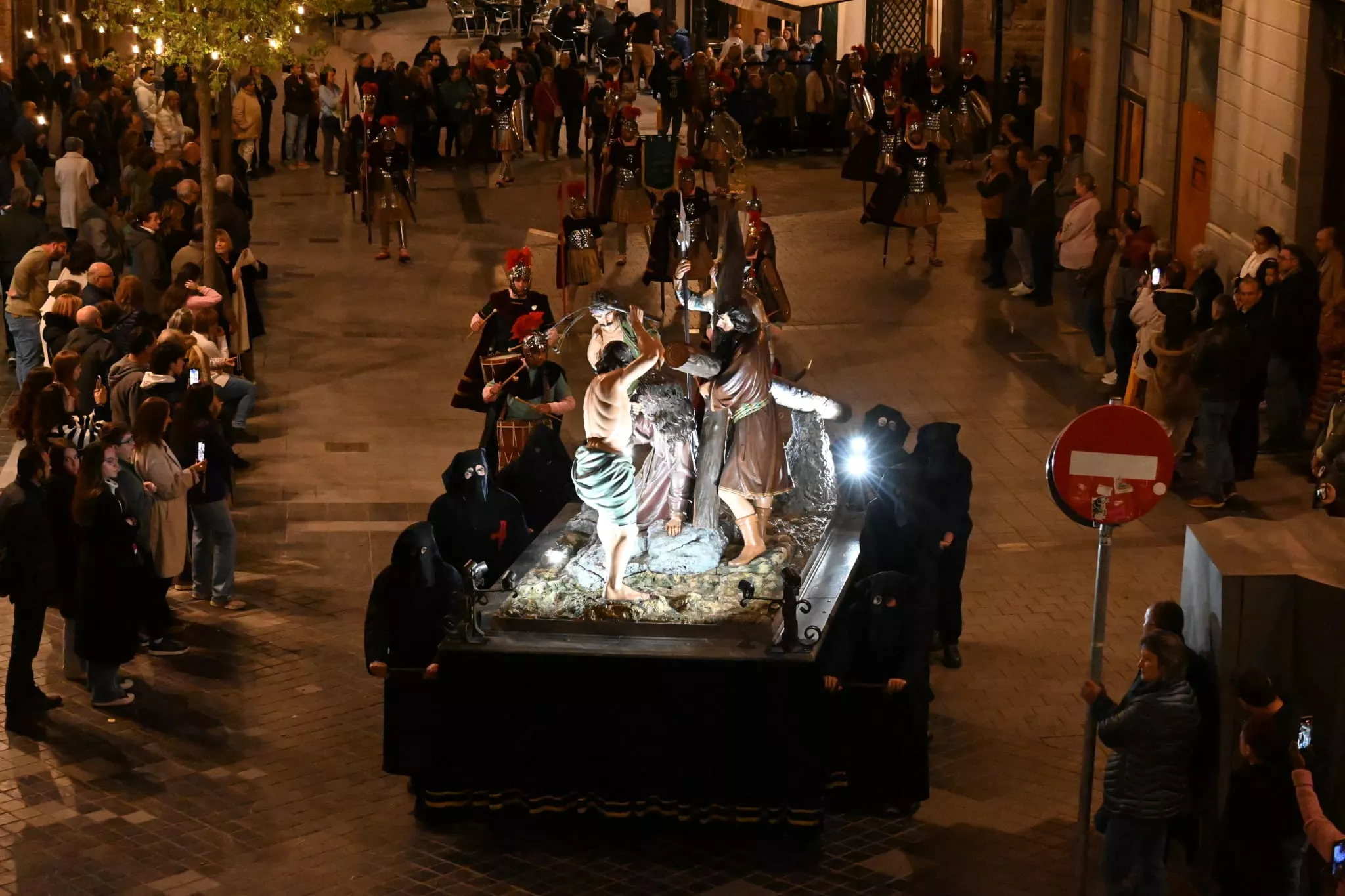Procesión del Santo Entierro de Huesca. Foto Carlos Jalle Añaños