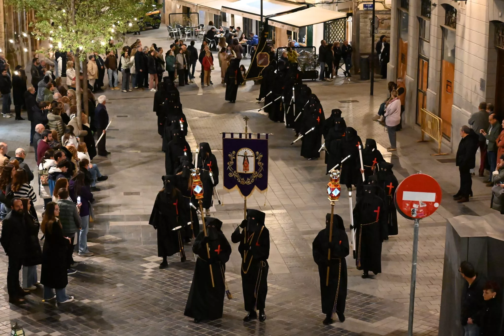 Procesión del Santo Entierro de Huesca. Foto Carlos Jalle Añaños