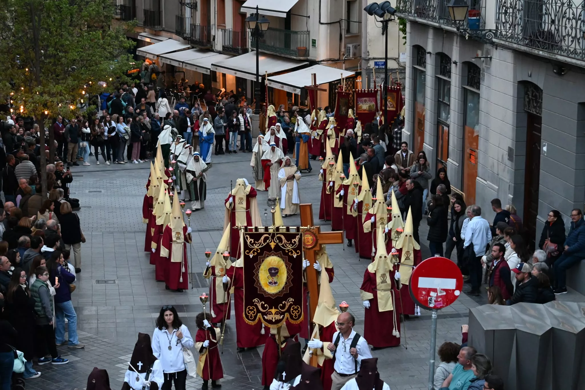 Procesión del Santo Entierro de Huesca. Foto Carlos Jalle Añaños