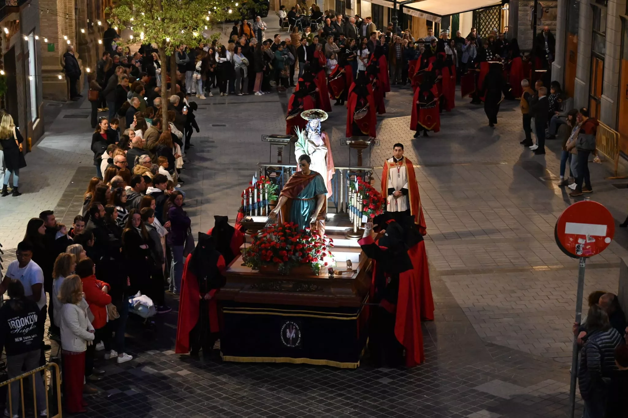 Procesión del Santo Entierro de Huesca. Foto Carlos Jalle Añaños