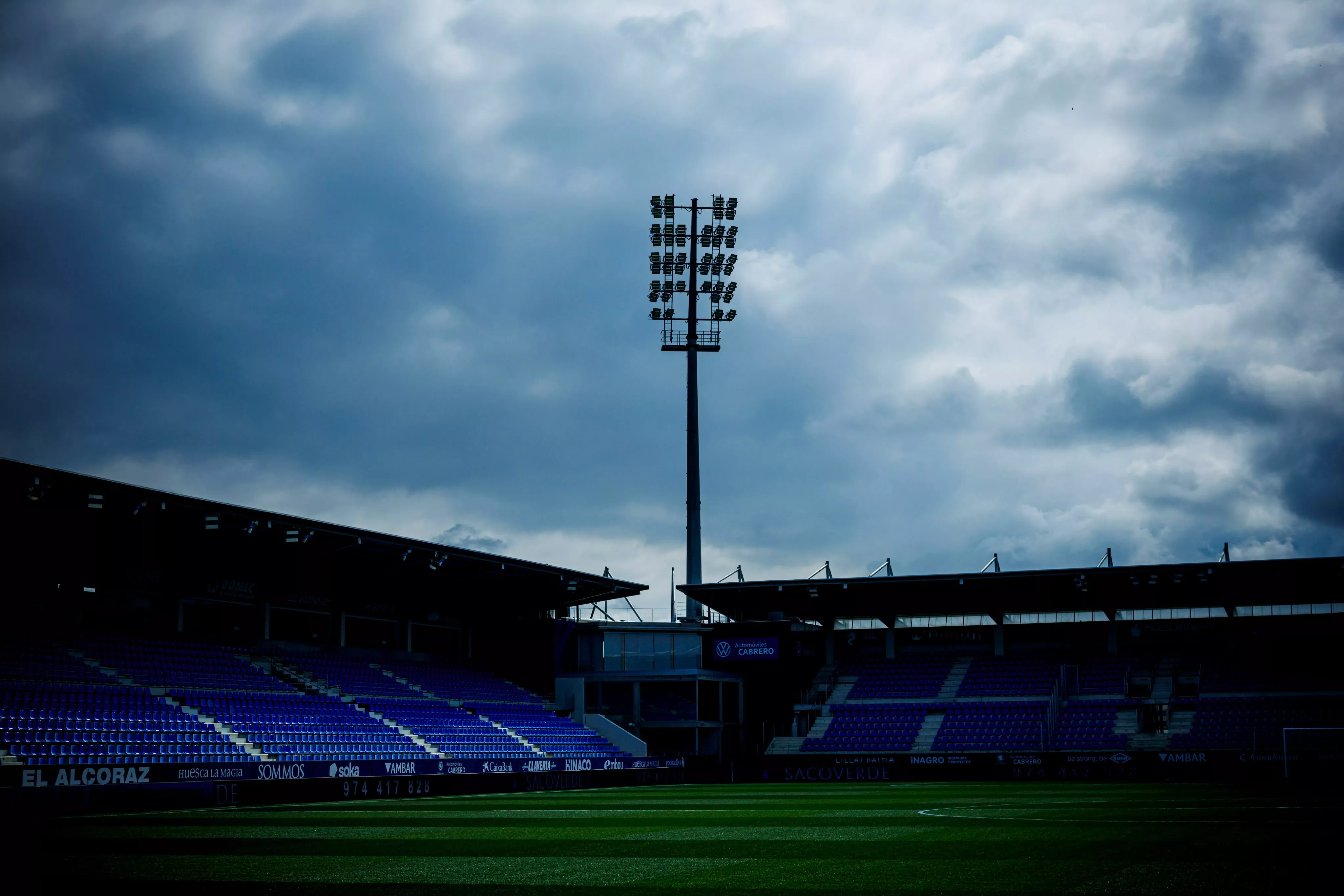 Estadio de El Alcoraz. Locura por las entradas de la Copa de la Reina: agotadas en apenas minutos