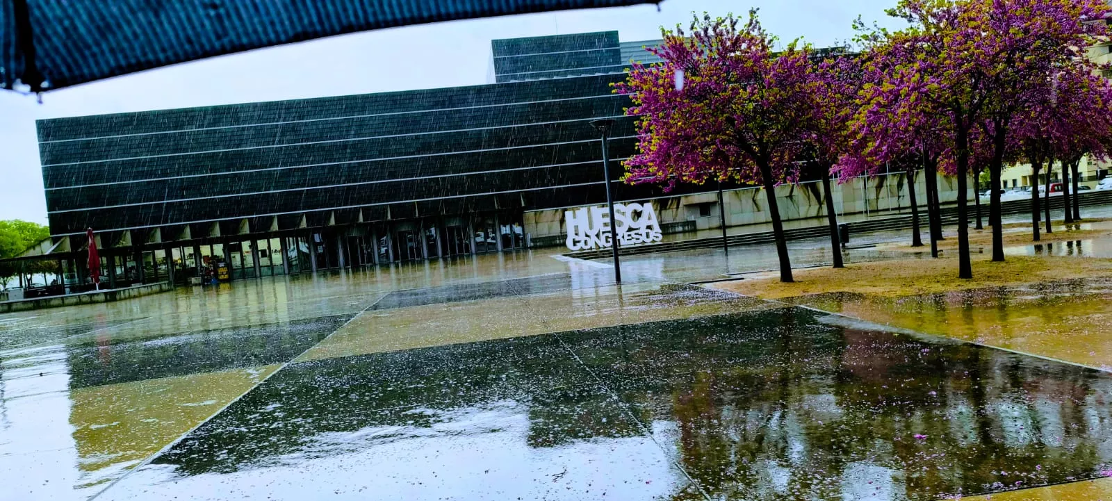 Palacio de Congresos. Cancelada la Feria del Outlet de Huesca del 12 al 14 de diciembre. Foto Joaquín Santafé