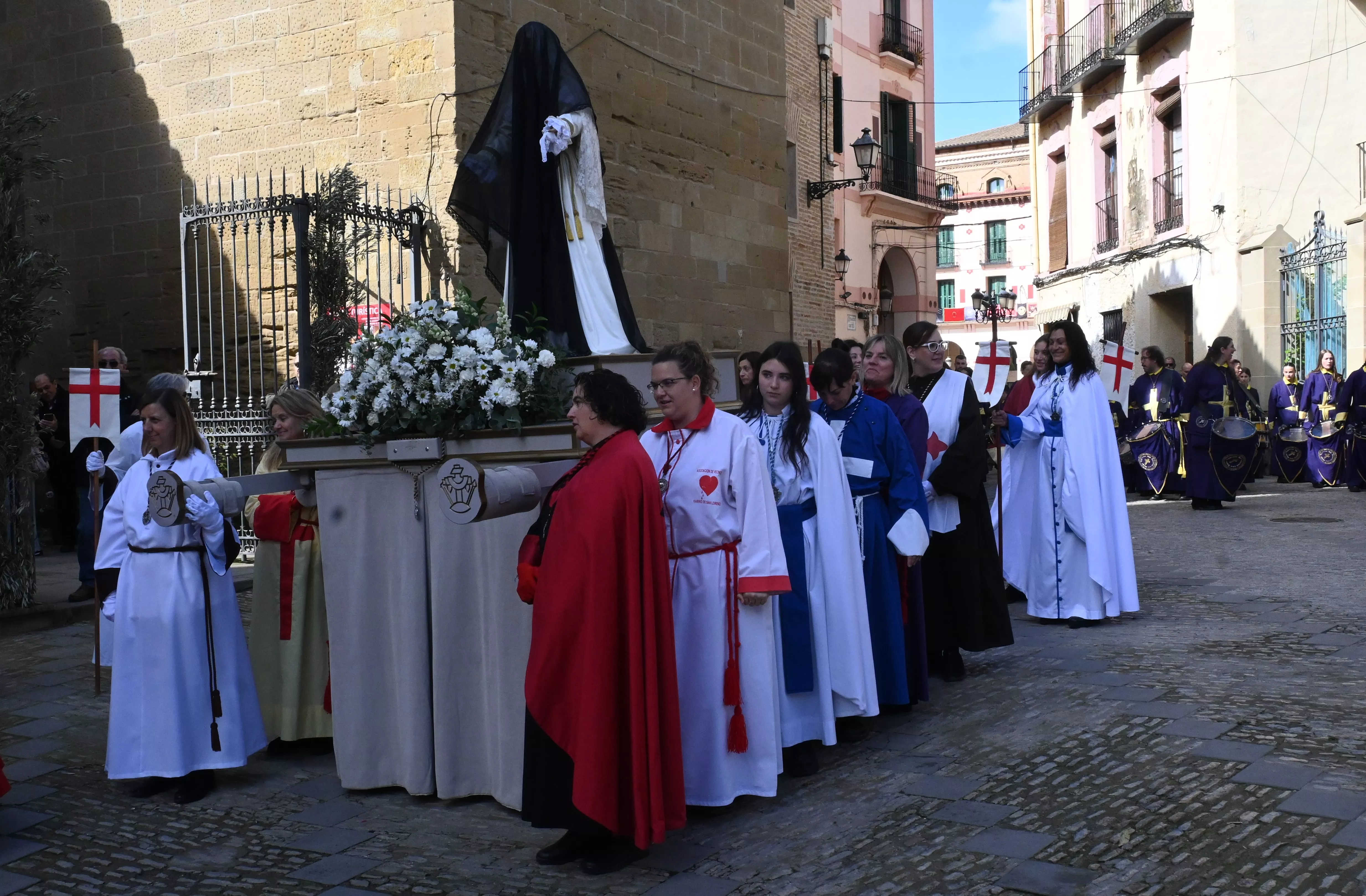 Procesión del Resucitado en Huesca. Foto Carlos Jalle