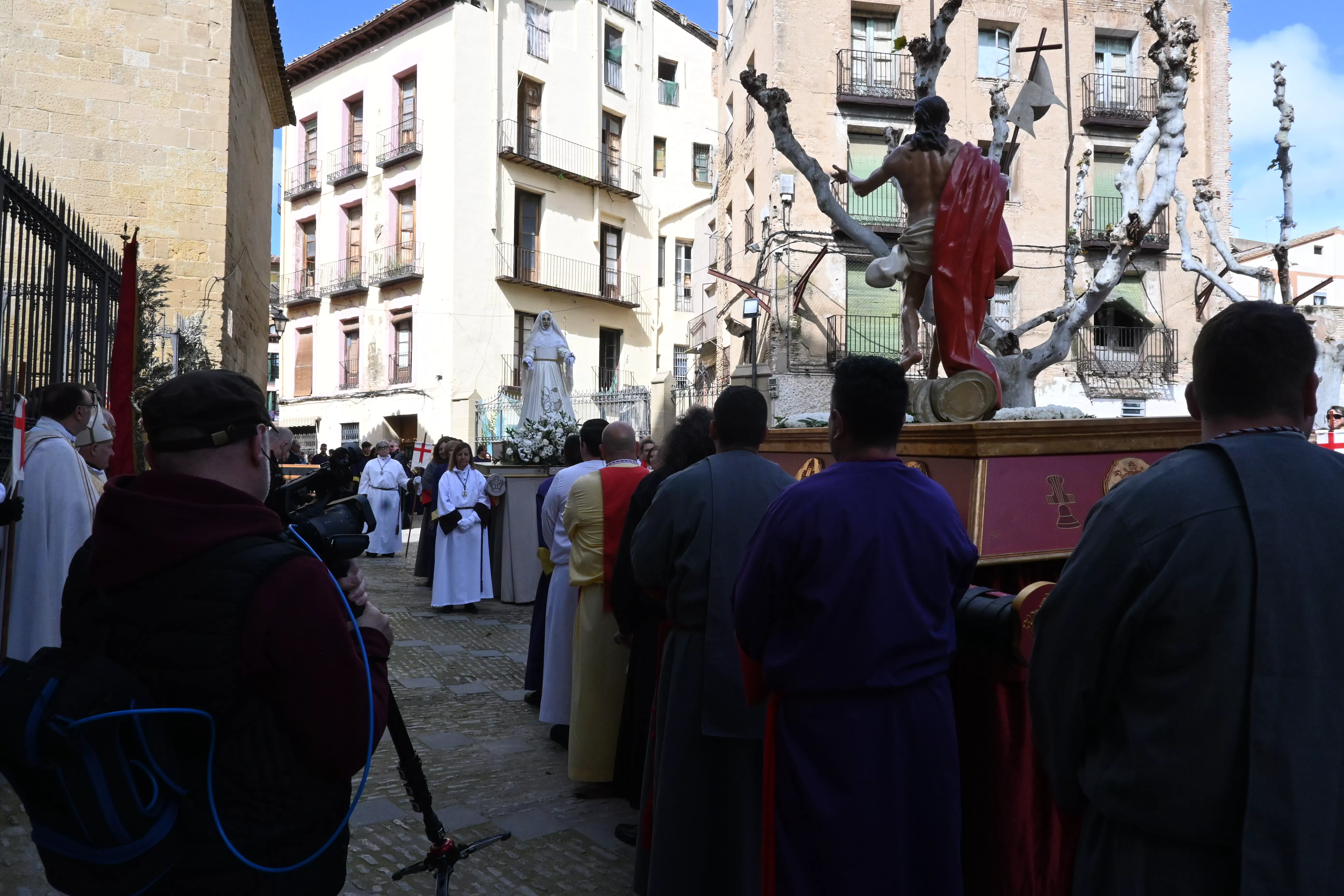 Procesión del Resucitado en Huesca. Foto Carlos Jalle