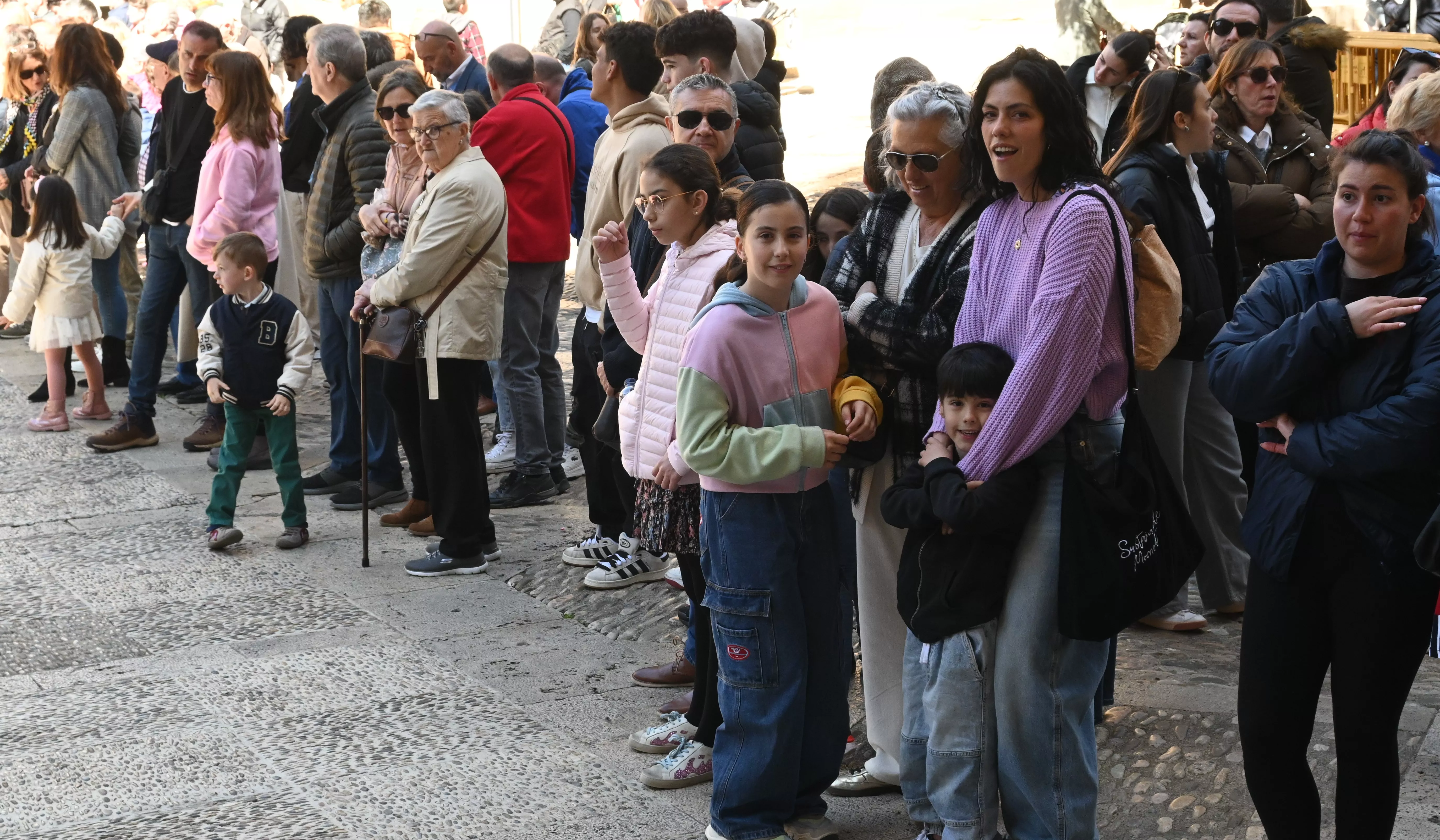 Procesión del Resucitado en Huesca. Foto Carlos Jalle