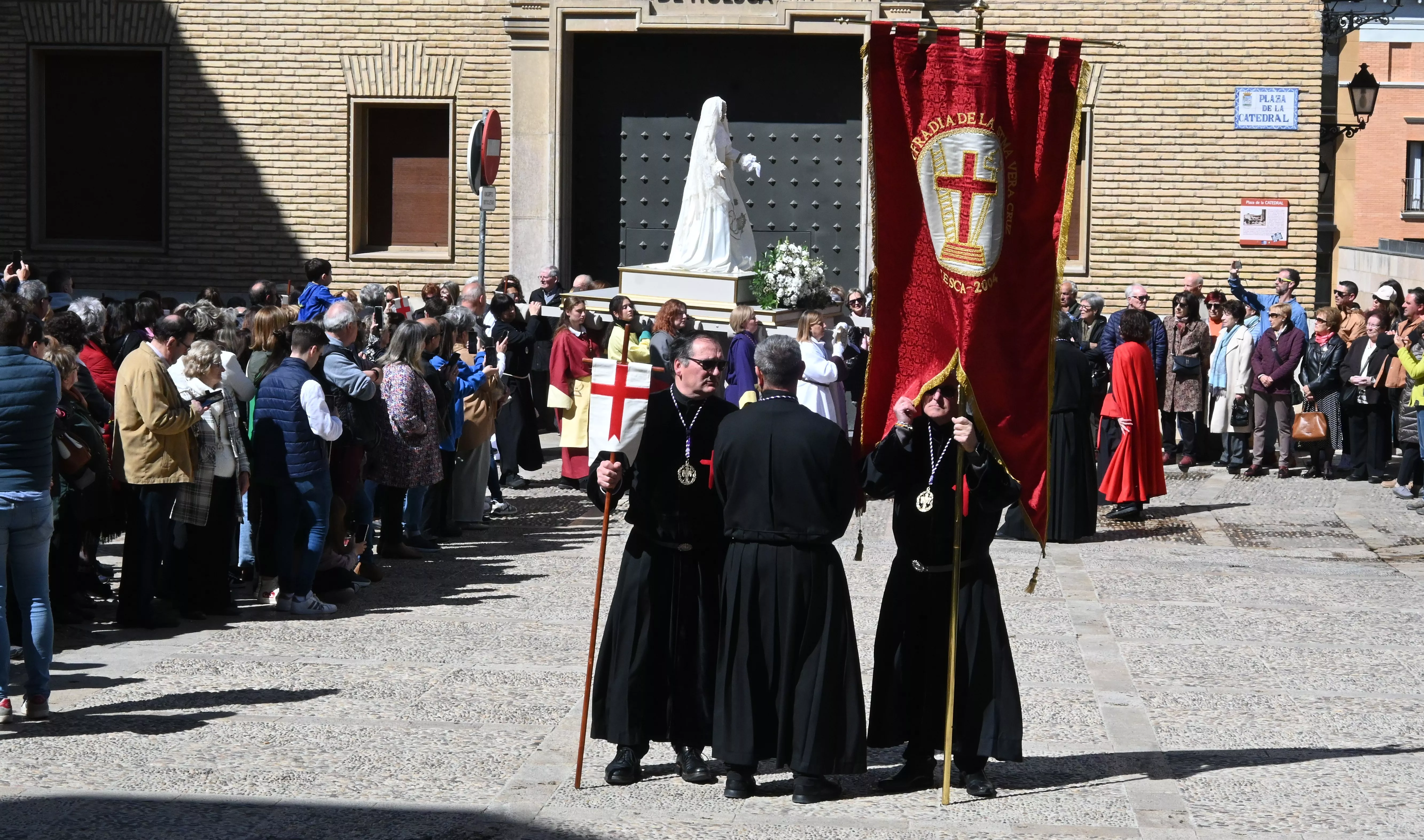 Procesión del Resucitado en Huesca. Foto Carlos Jalle