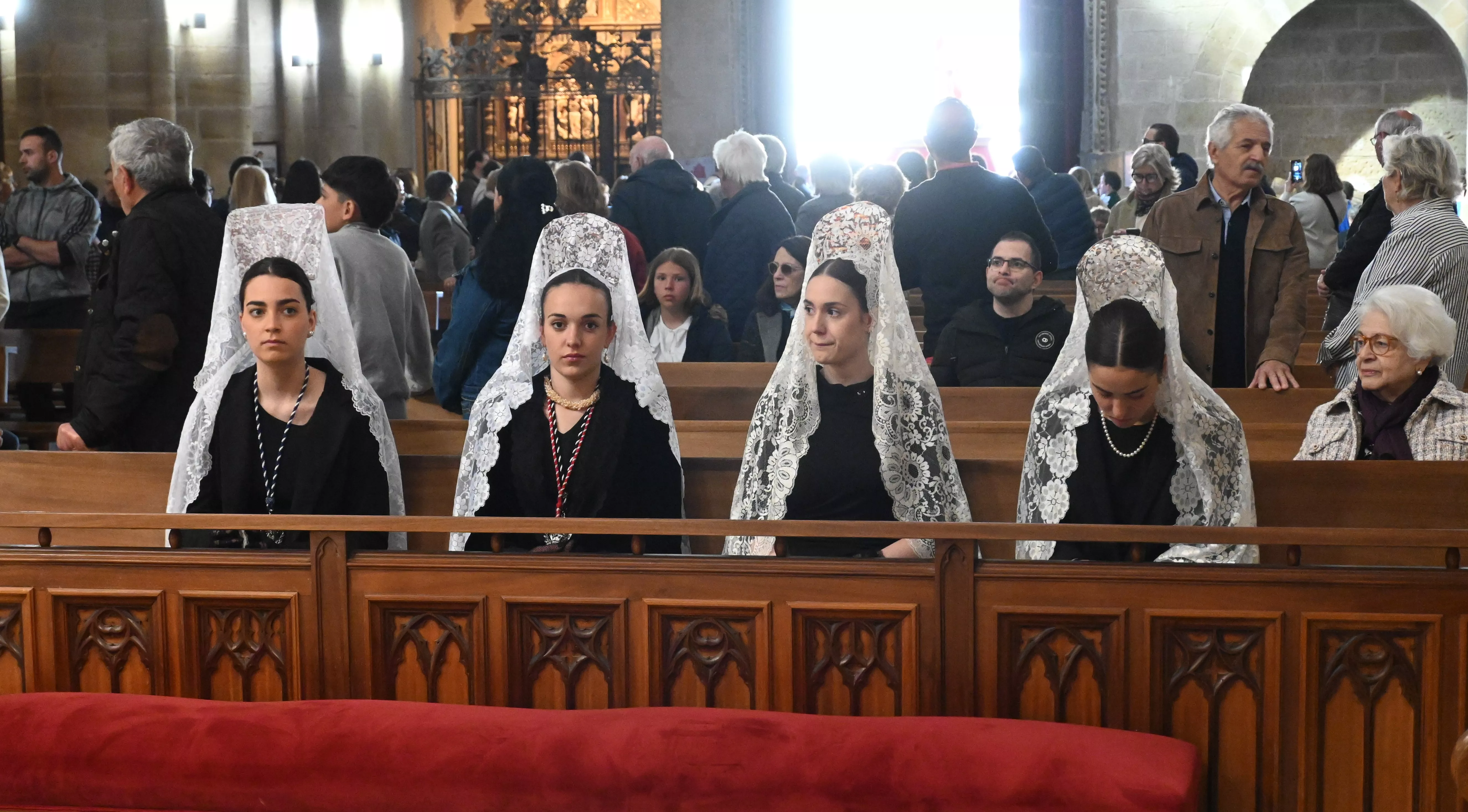 Procesión del Resucitado en Huesca. Foto Carlos Jalle