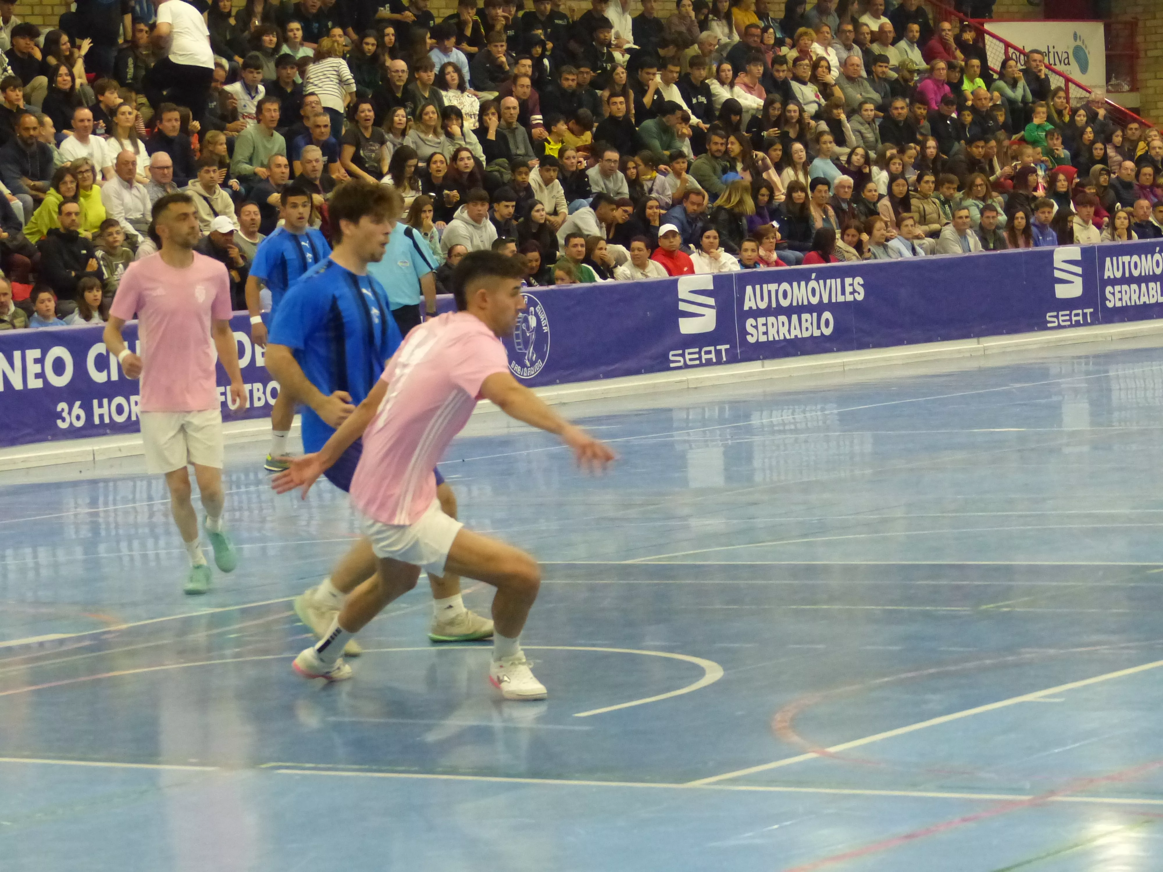Ambiente en la final. Foto: Andrés Alcaraz