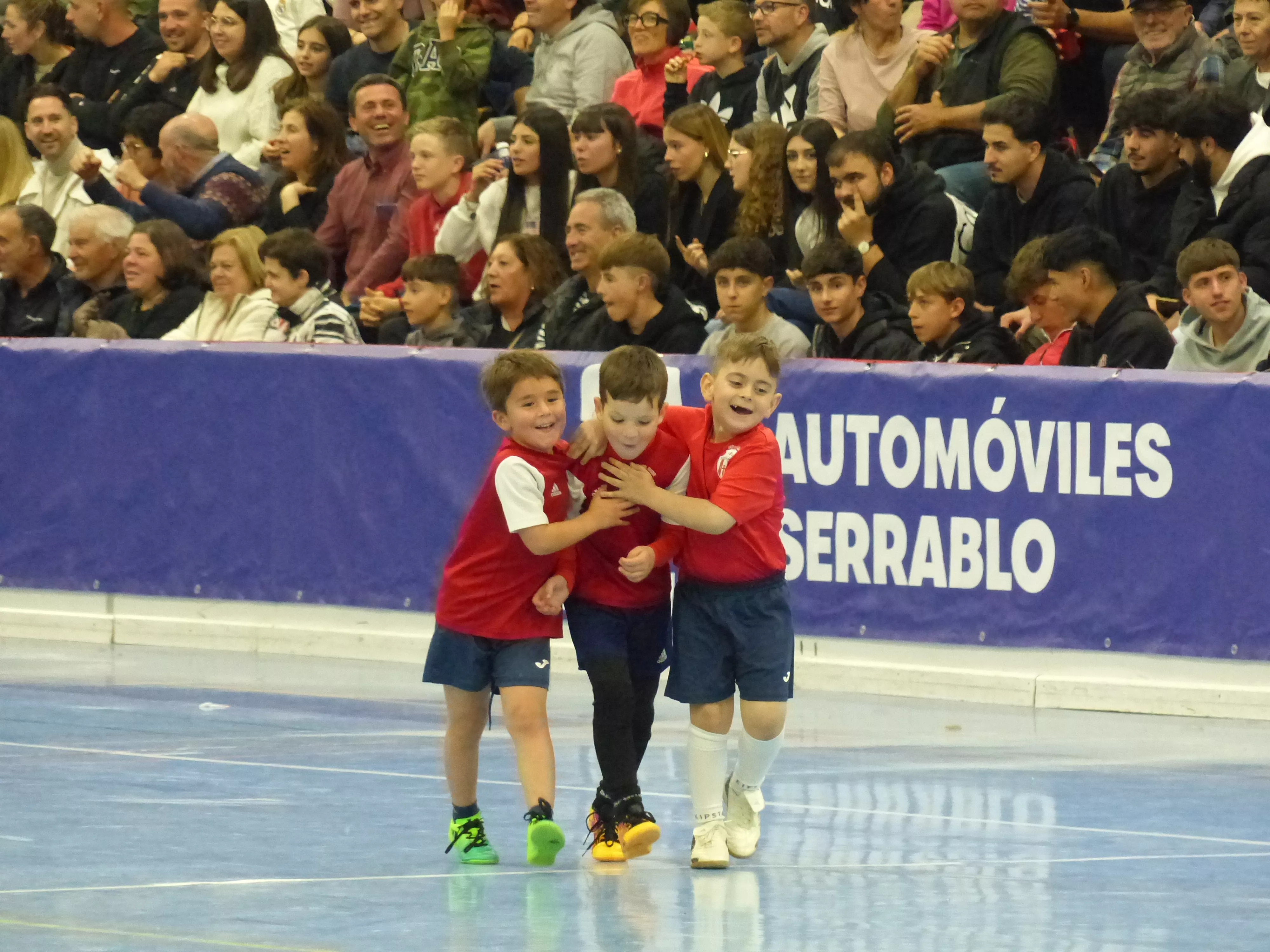 Partido de exhibición de prebenjamines.  Foto Andrés Alcaraz