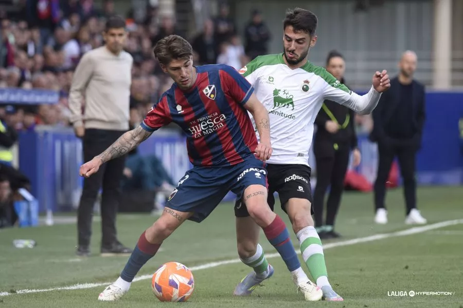 Jordi Martín en el Huesca-Racing. Jordi Martín en el Huesca-Racing.