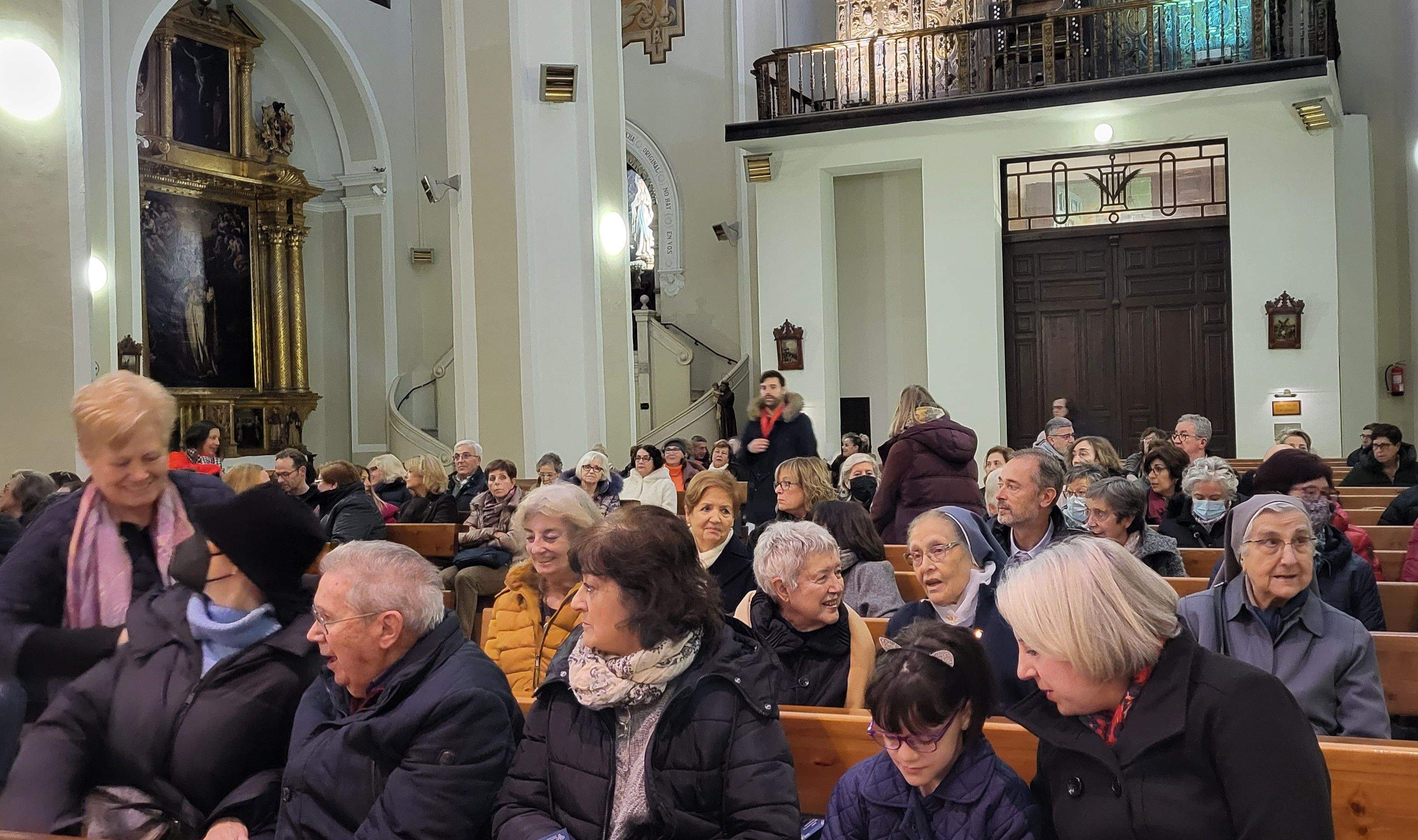Concierto de María de la O y Navidad en la iglesia de San Lorenzo