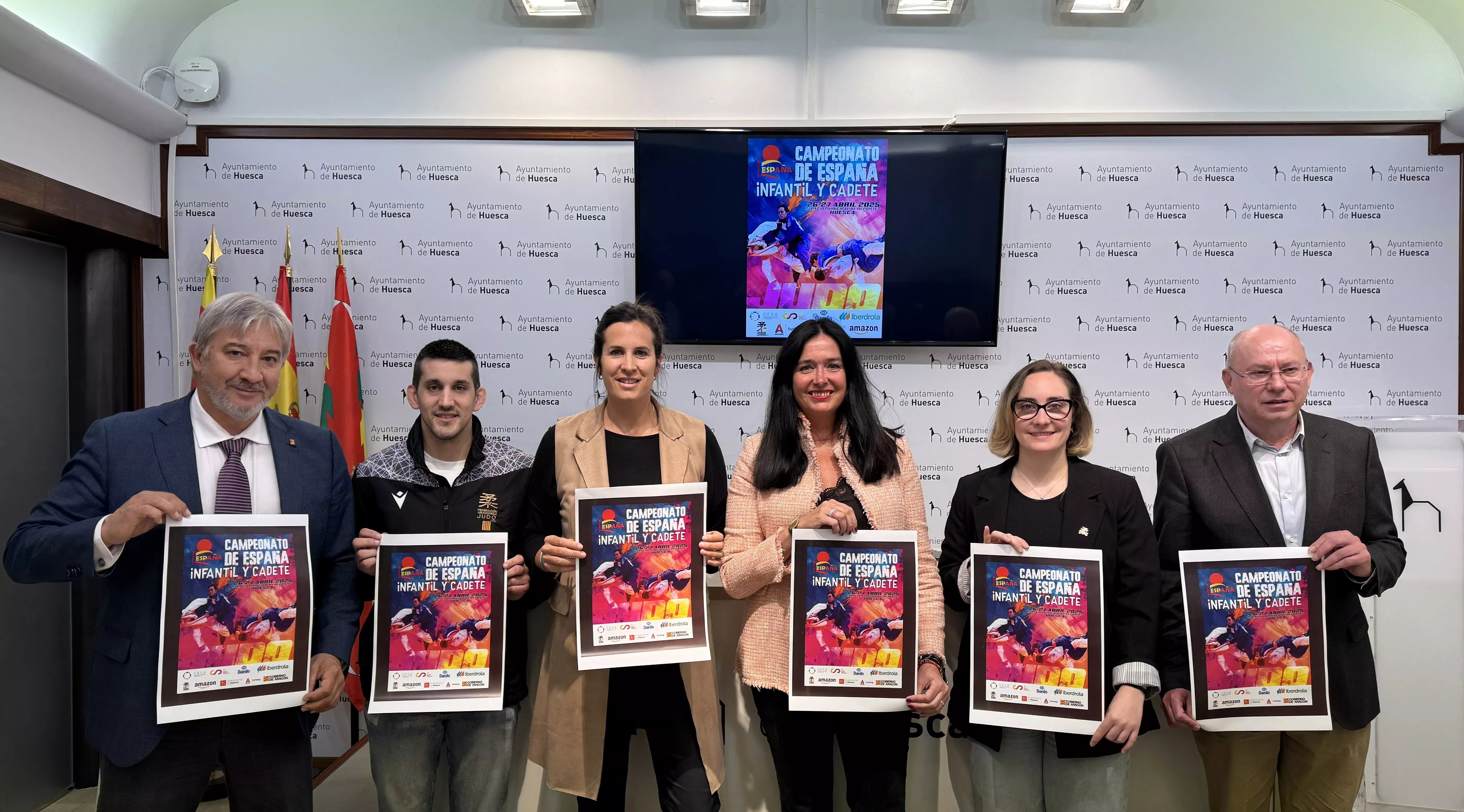 Participantes en la presentación del Campeonato Nacional de Judo.