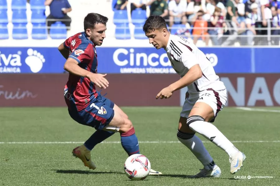 Gerard Valentín, en el Huesca-Albacete de la ida