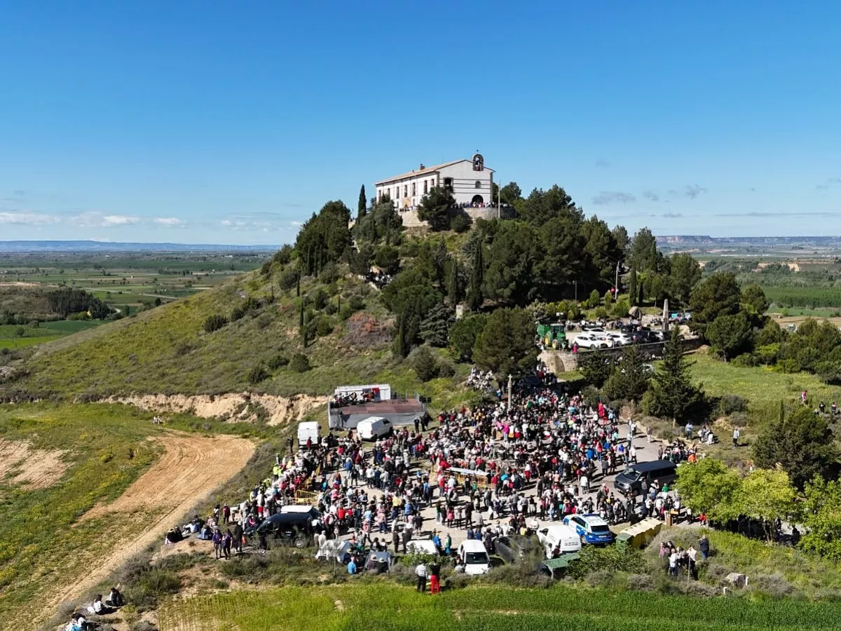 Celebración de la romería del Día de la Alegría en Monzón.