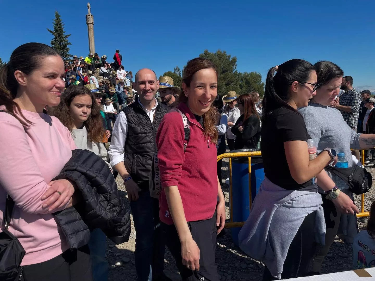 Celebración de la romería del Día de la Alegría en Monzón.