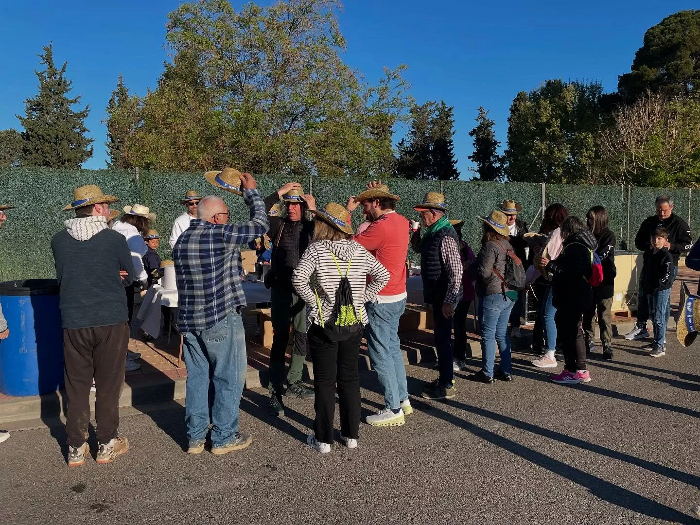 Celebración de la romería del Día de la Alegría en Monzón.