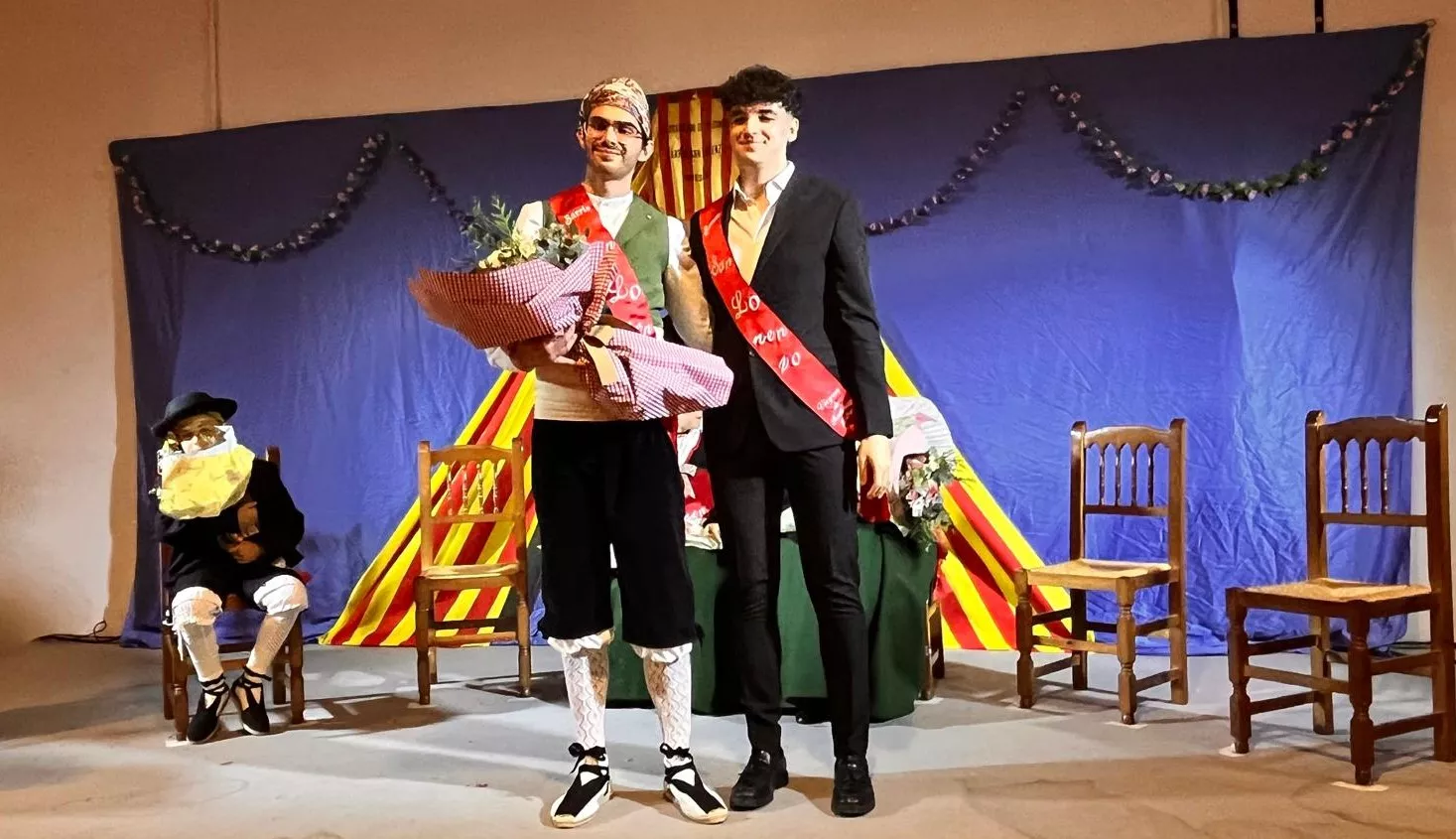 Presentación de las mairalesas, mainates y mayorales del Barrio de San Lorenzo. Foto Mercedes Manterola